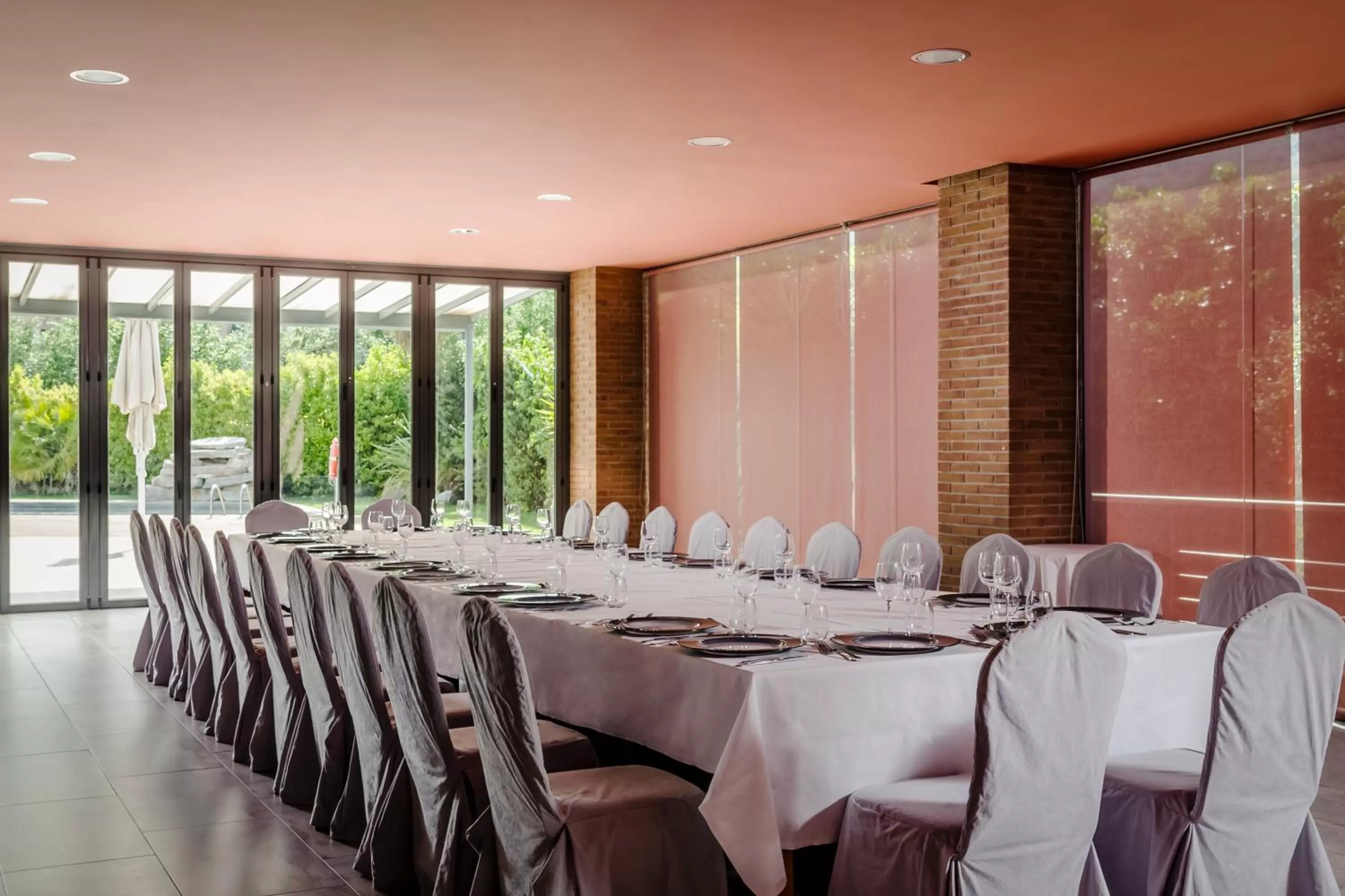 Restaurant/places to eat in Crisol La Selva