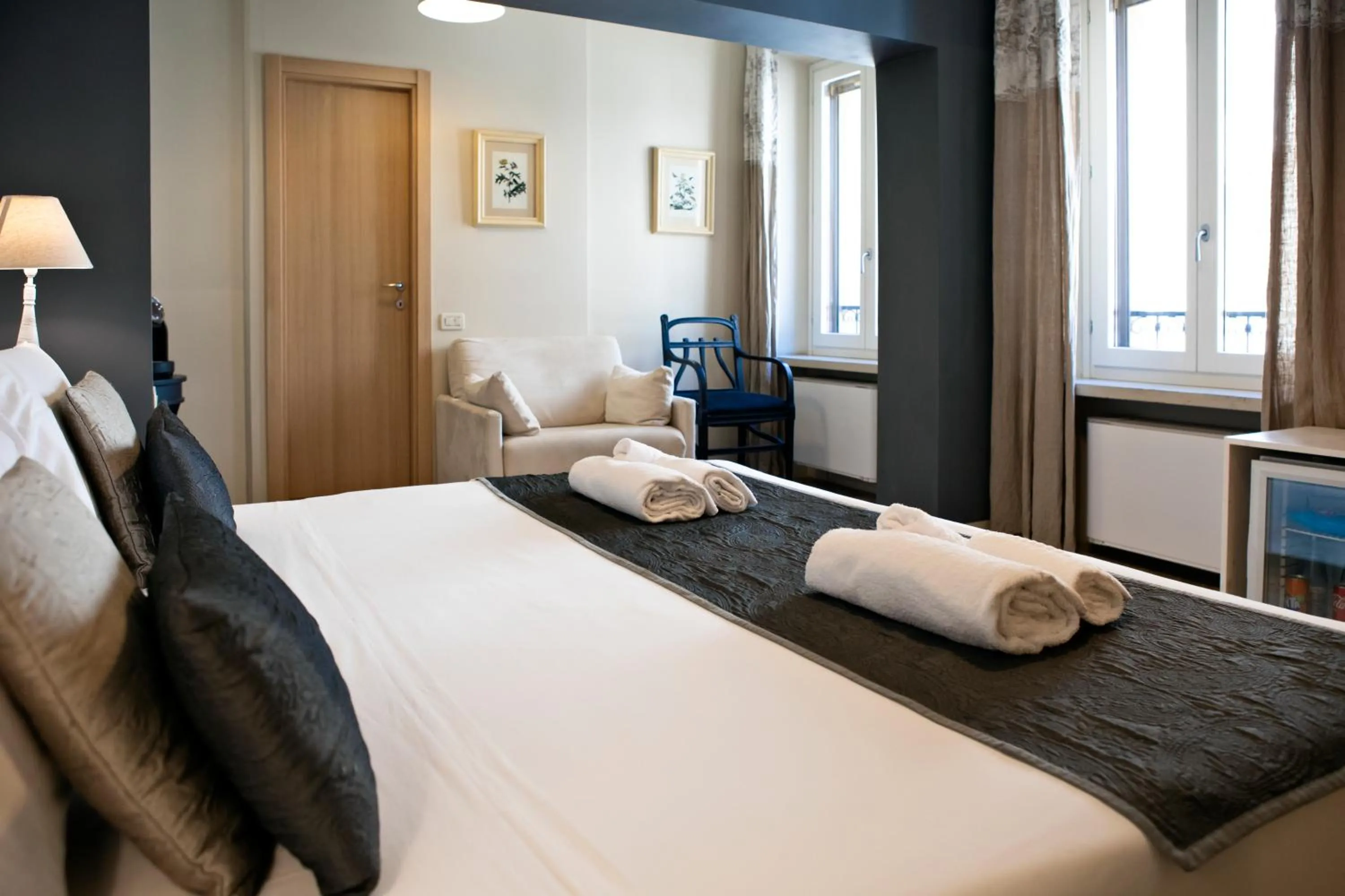 Bedroom, Bed in Hotel Broletto - Centro Storico