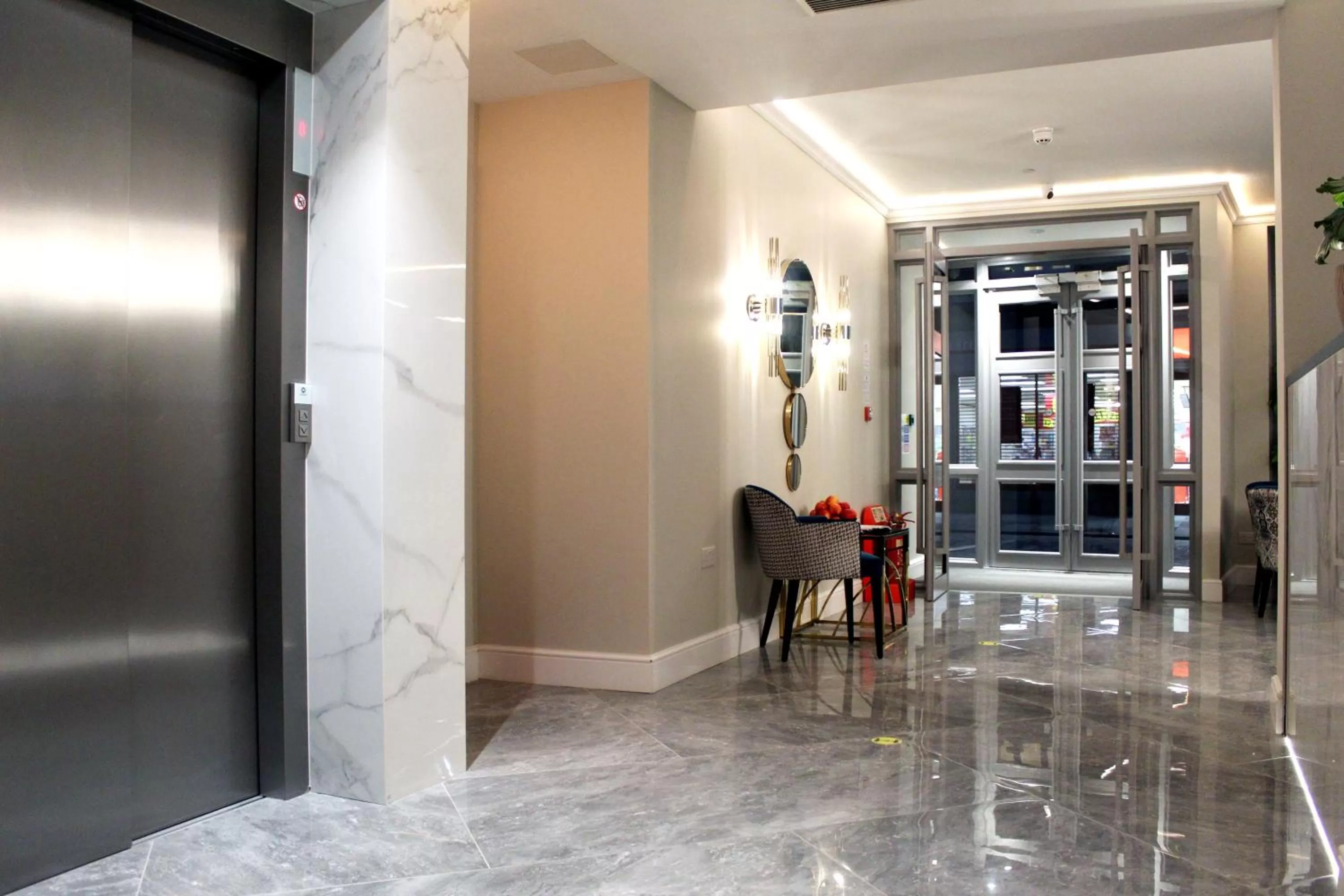 Lobby or reception in NOX Waterloo