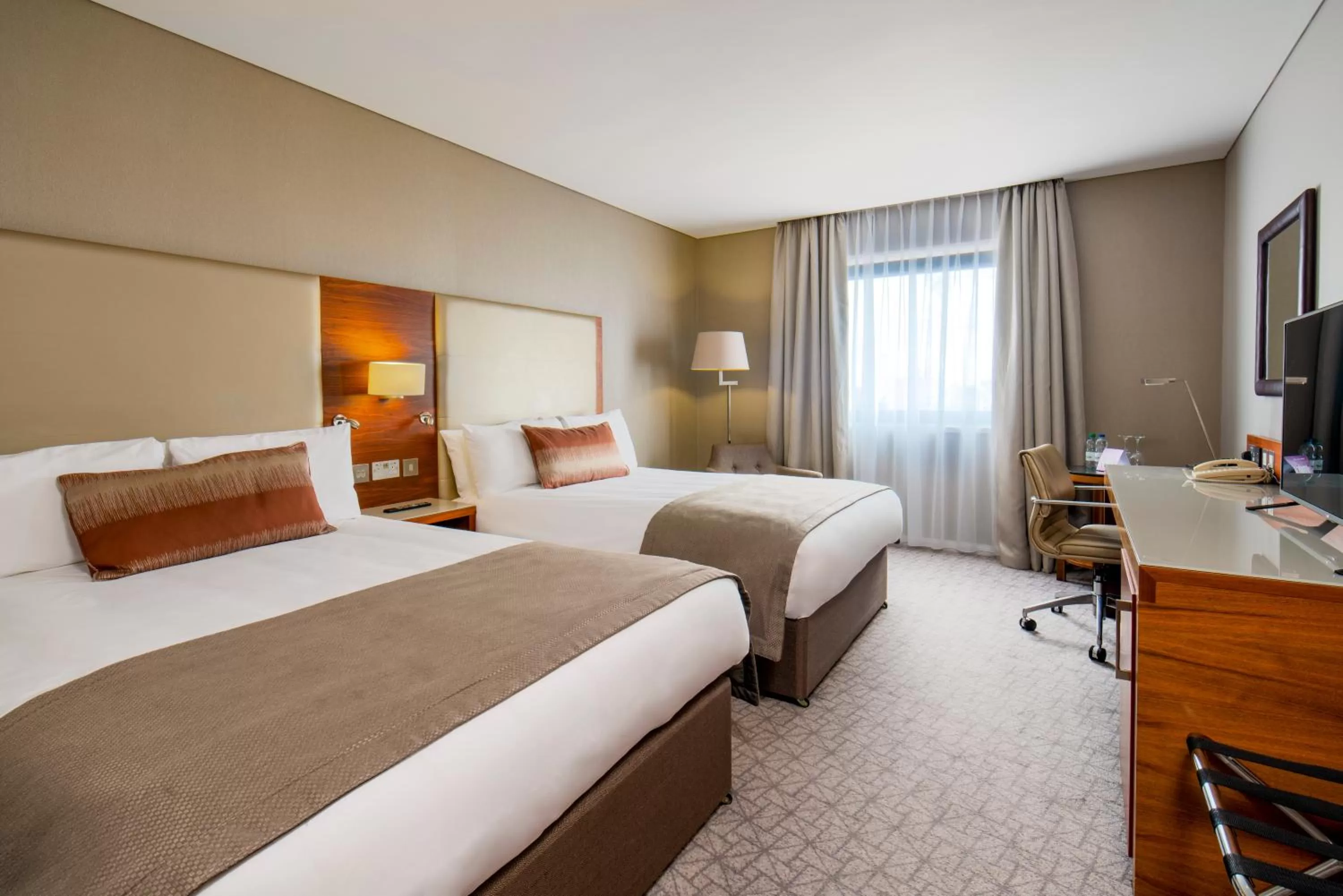 Bedroom, Bed in Crowne Plaza London - Docklands by IHG