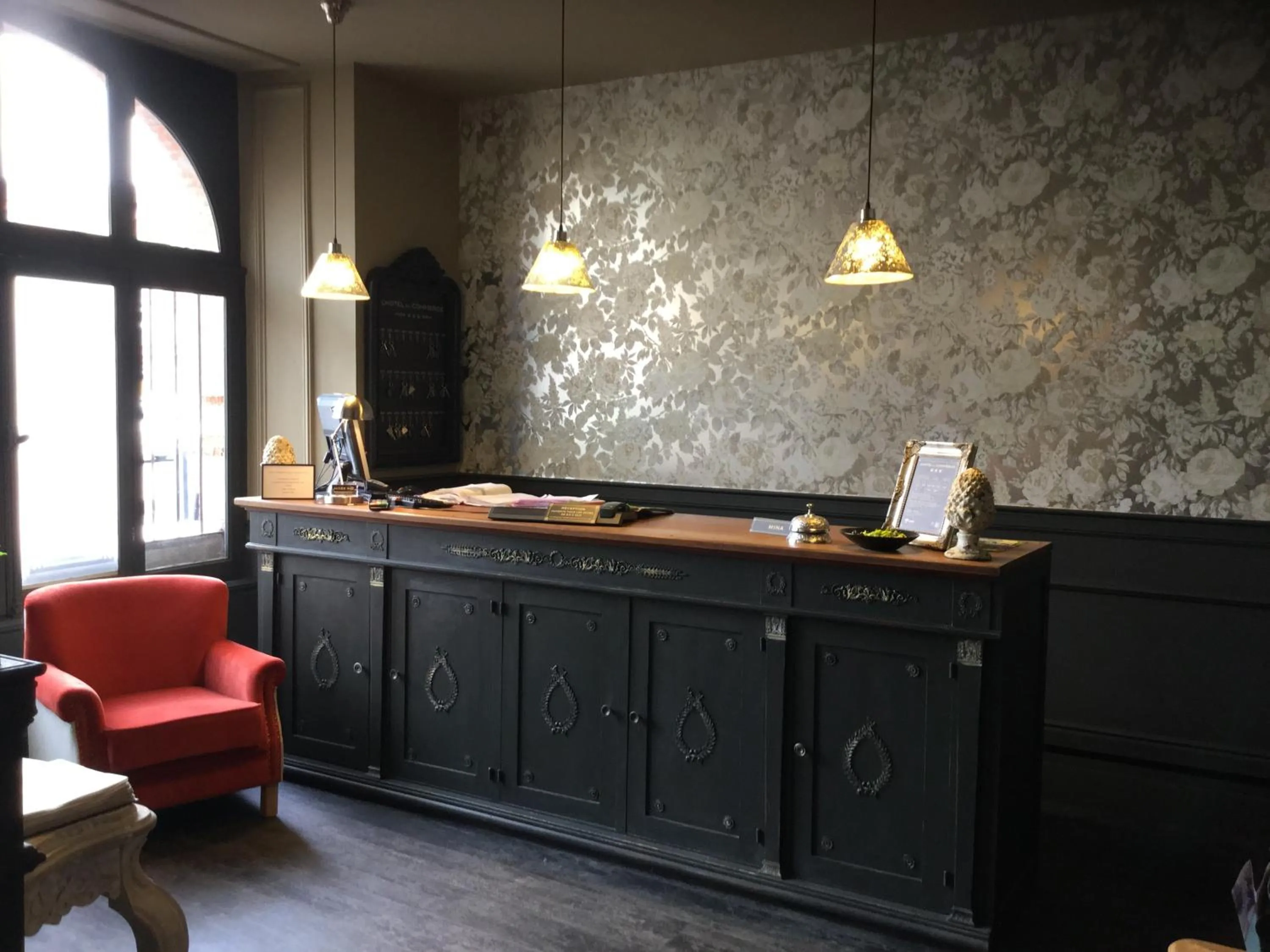 Lobby or reception in Hôtel du Commerce