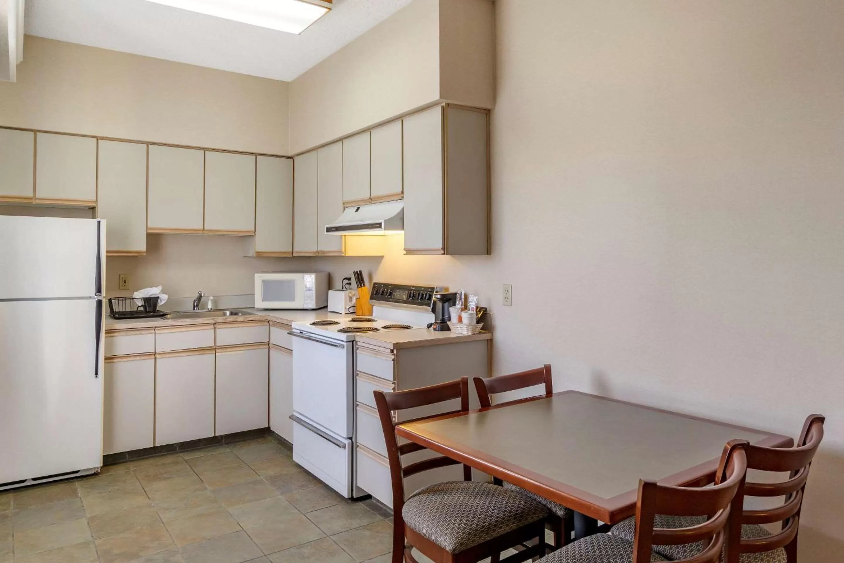 Photo of the whole room in Comfort Inn & Suites Seattle North