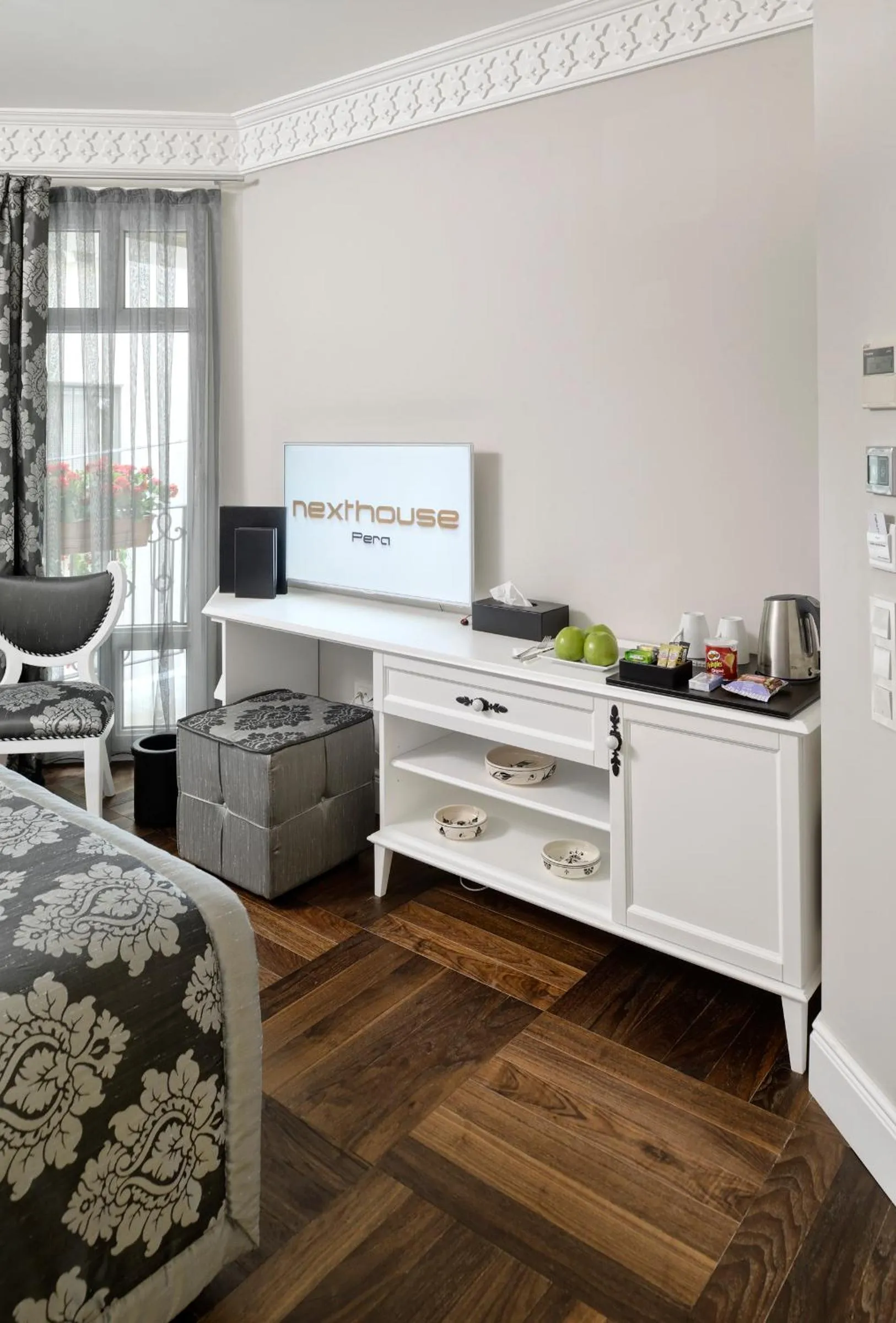 TV and multimedia in Nexthouse Pera Hotel