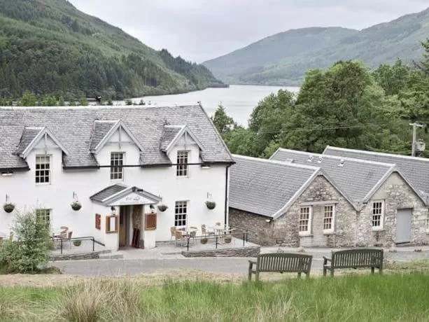 Property Building in Whistlefield Inn