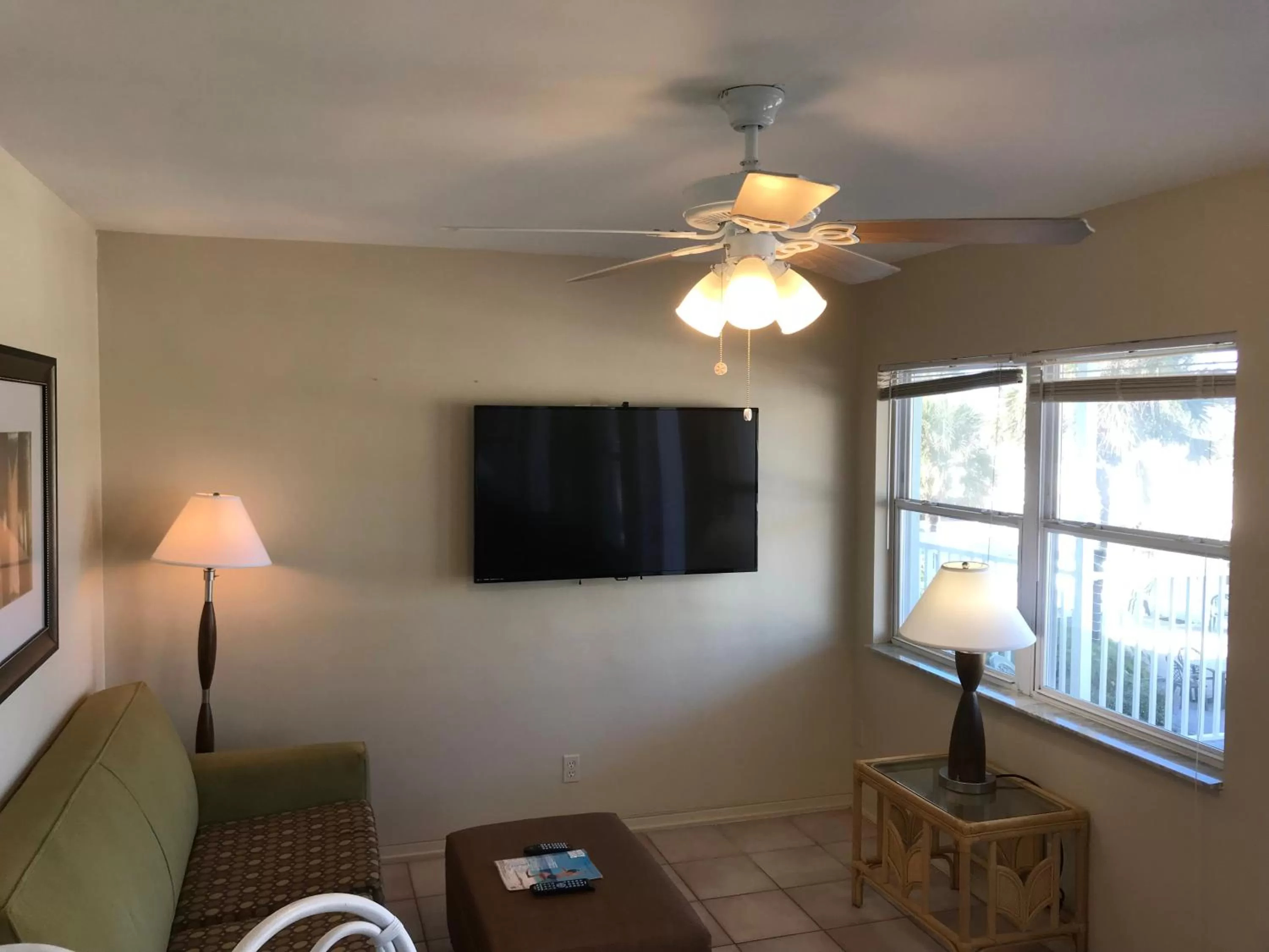 TV and multimedia, TV/Entertainment Center in Miramar Resort