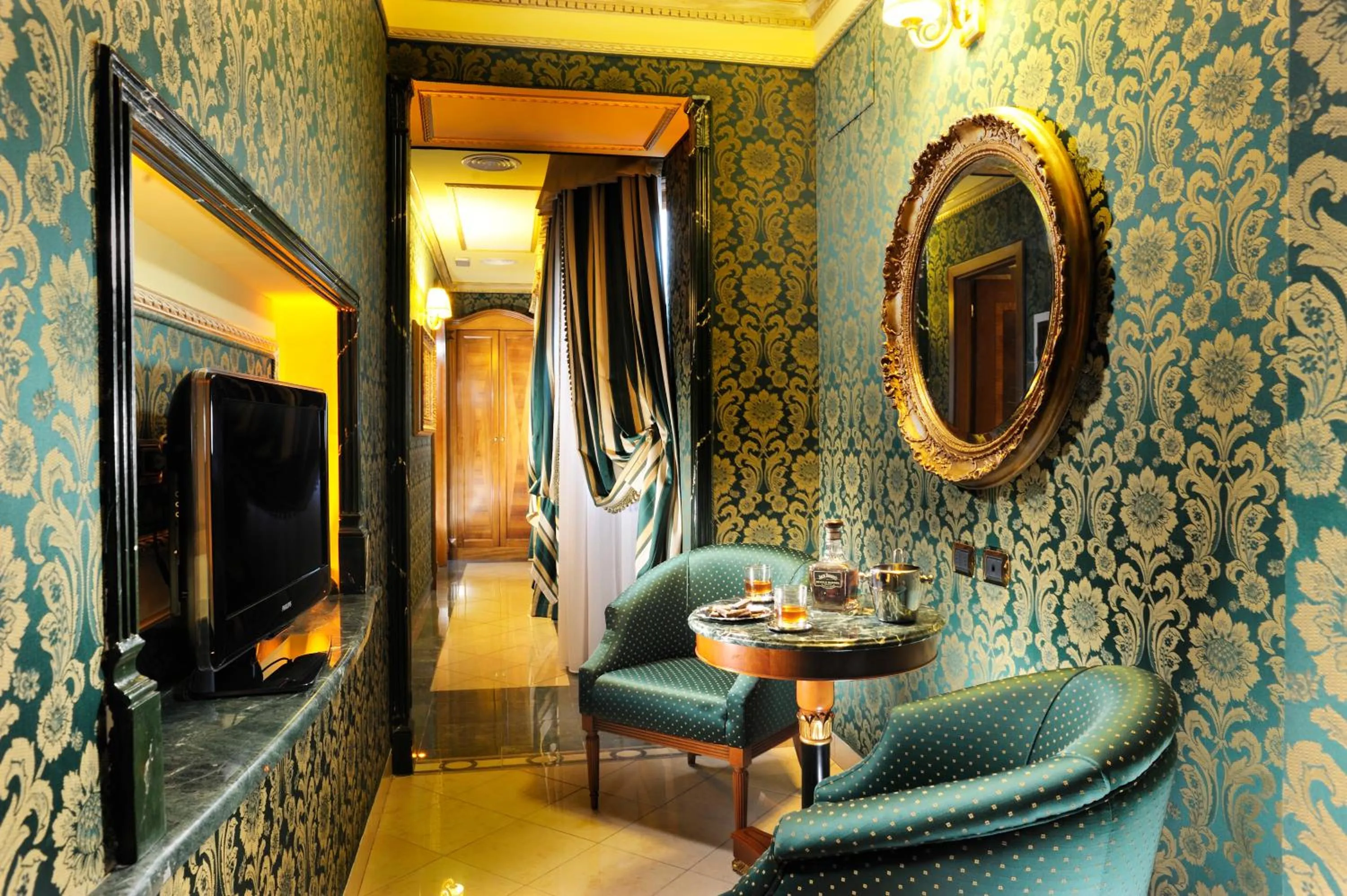 Decorative detail in Hotel Manfredi Suite In Rome