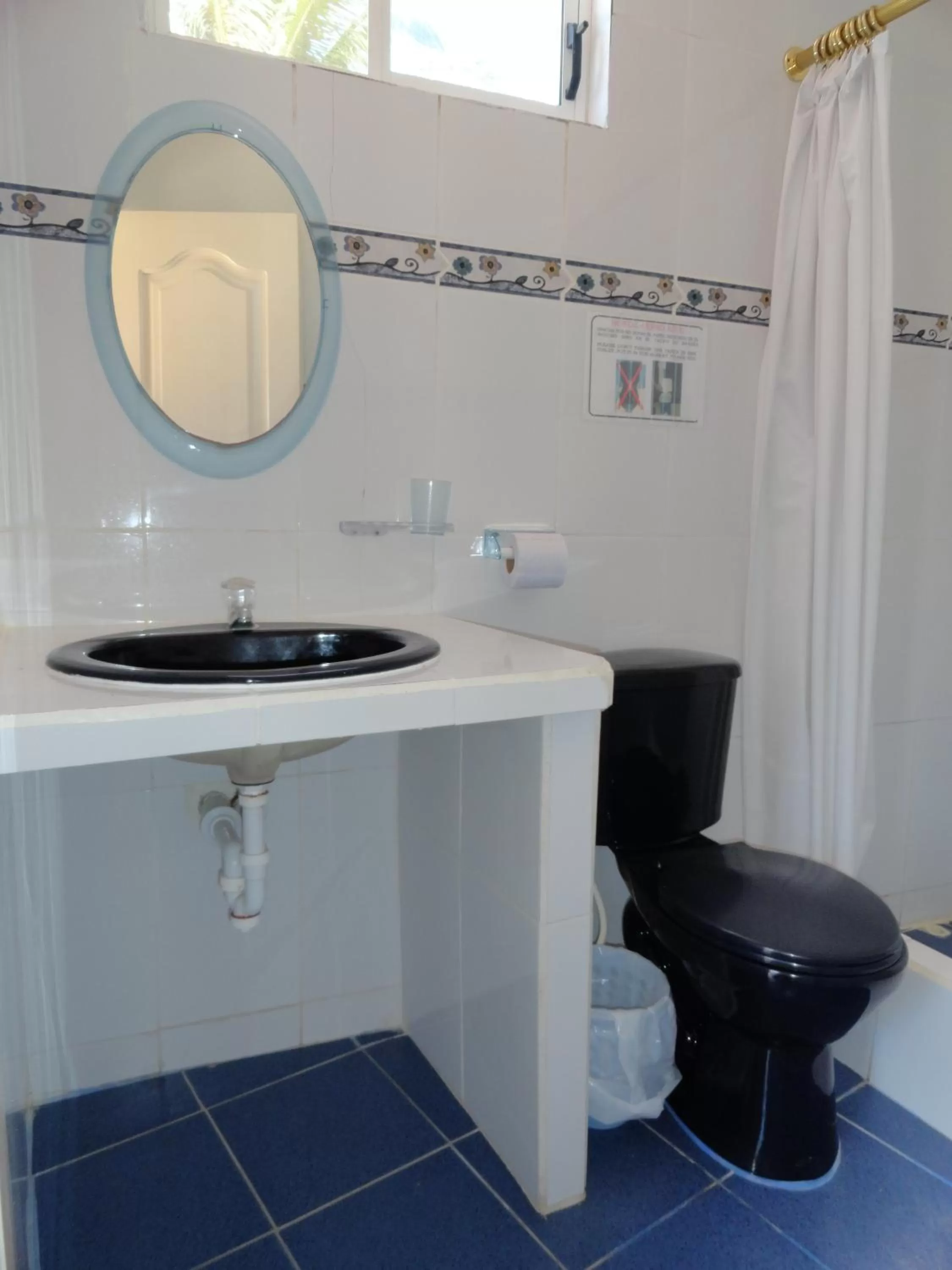 Bathroom in Hostal Cerro Azul