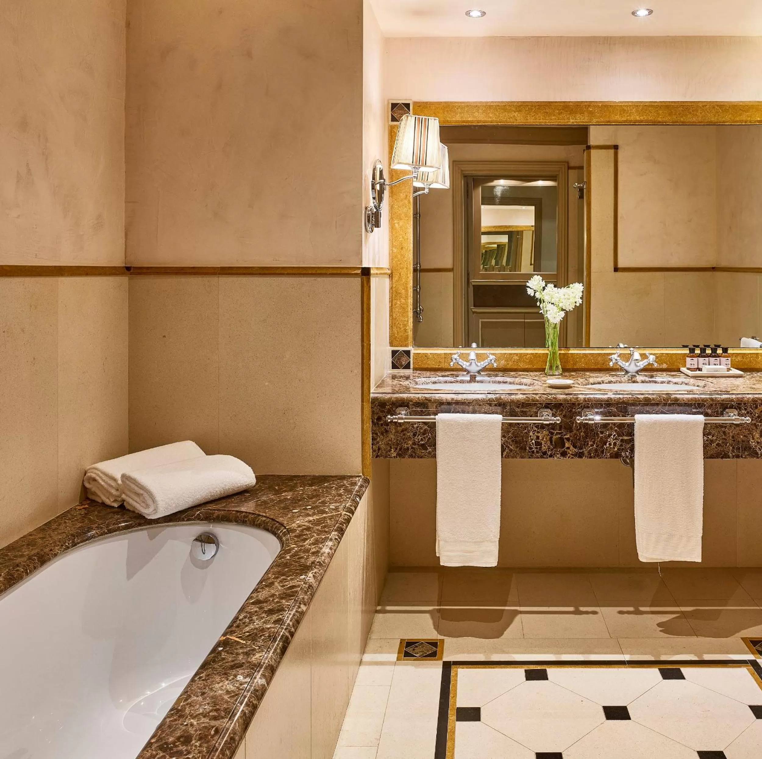Bathroom in Bagni Di Pisa Palace & Thermal Spa - The Leading Hotels of the World