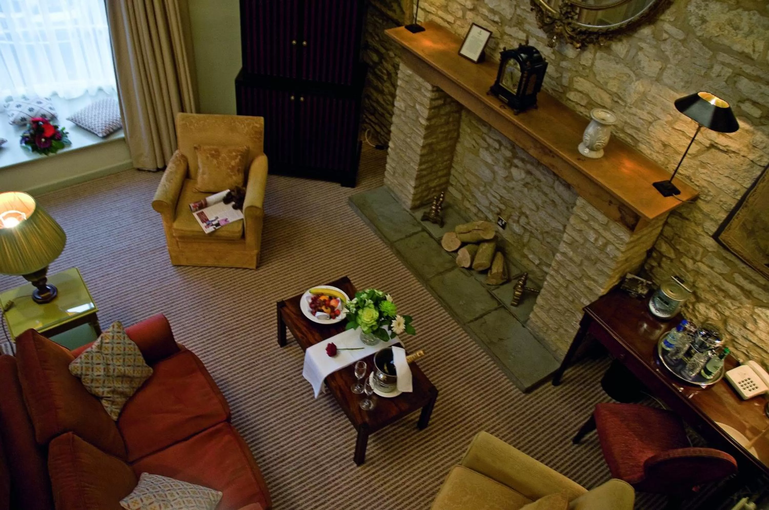 Living room in Macdonald Bear Hotel