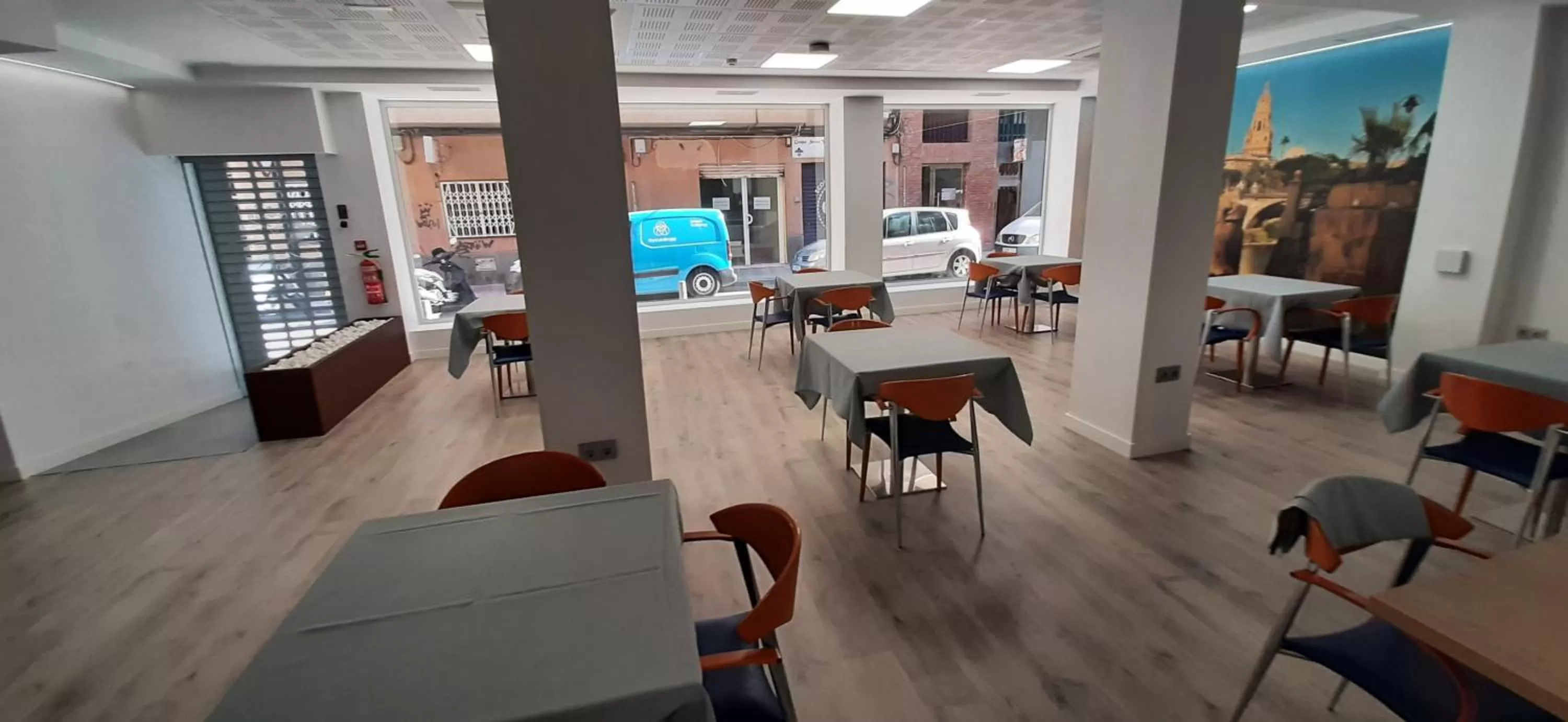 Restaurant/places to eat in Hotel Azahar