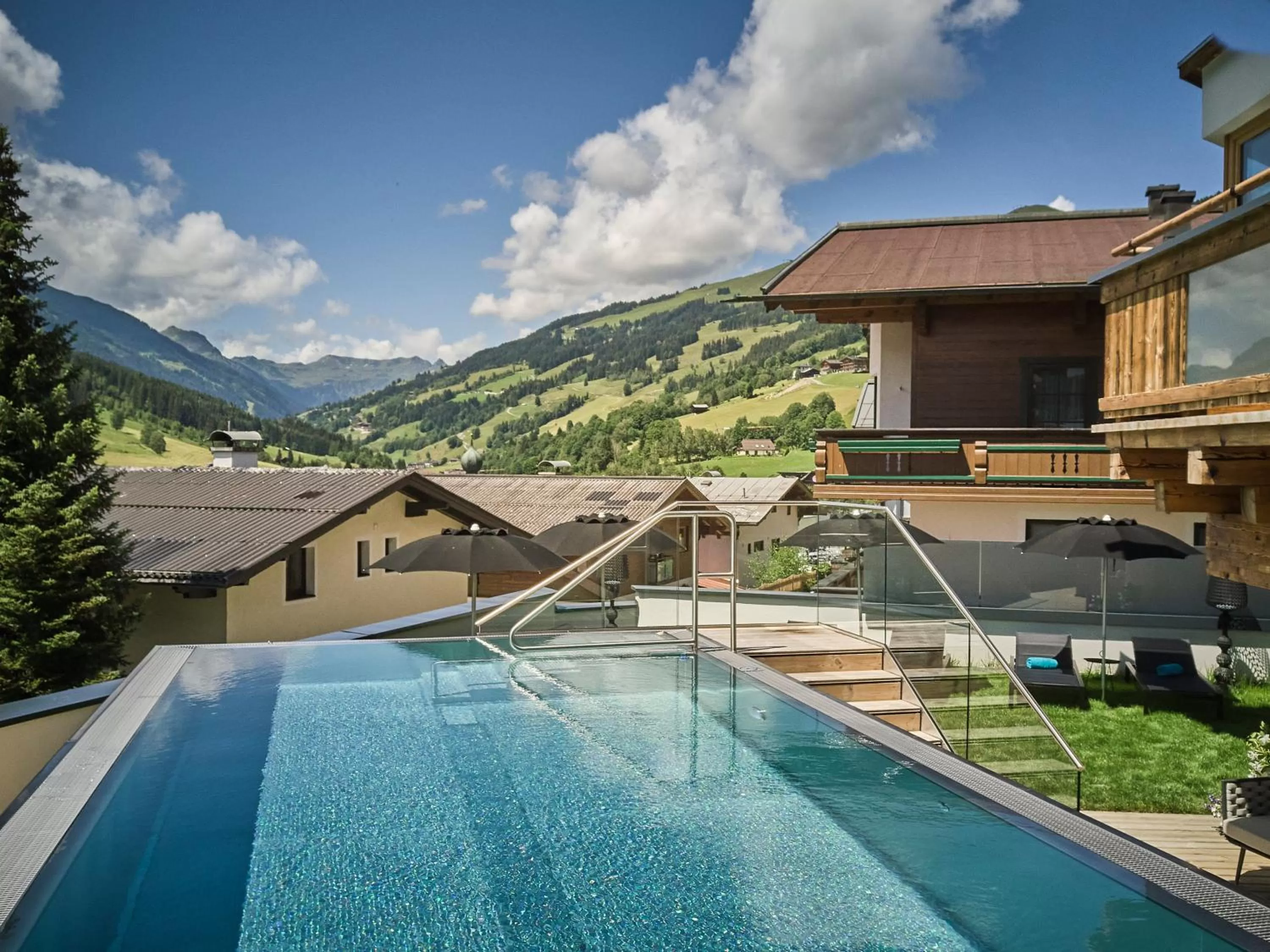 Swimming pool in Hotel Astrid - Ski In - Ski Out