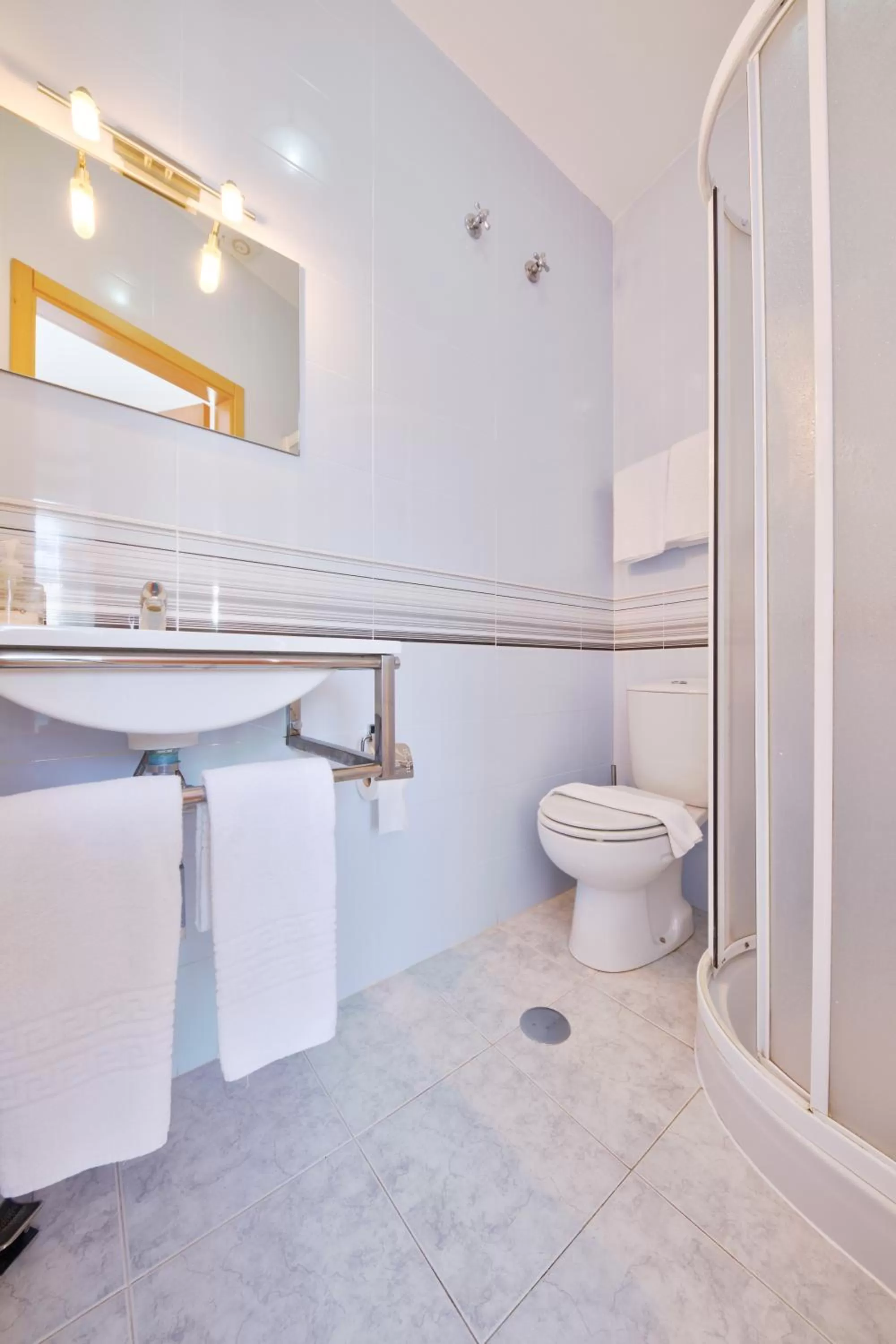 Toilet in Hotel Palmeira