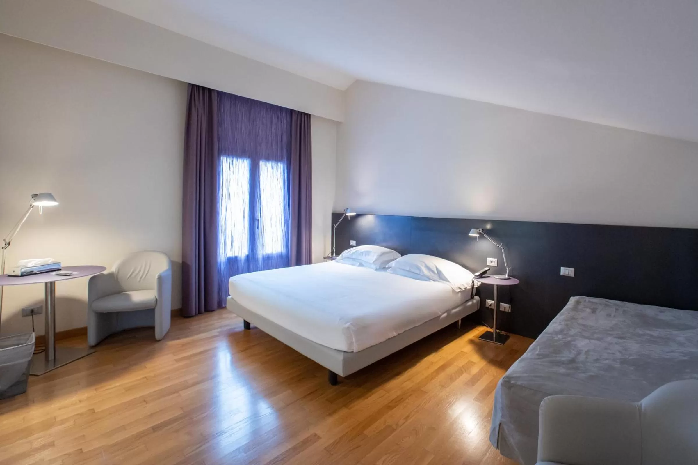 Bedroom, Bed in Hotel Annunziata