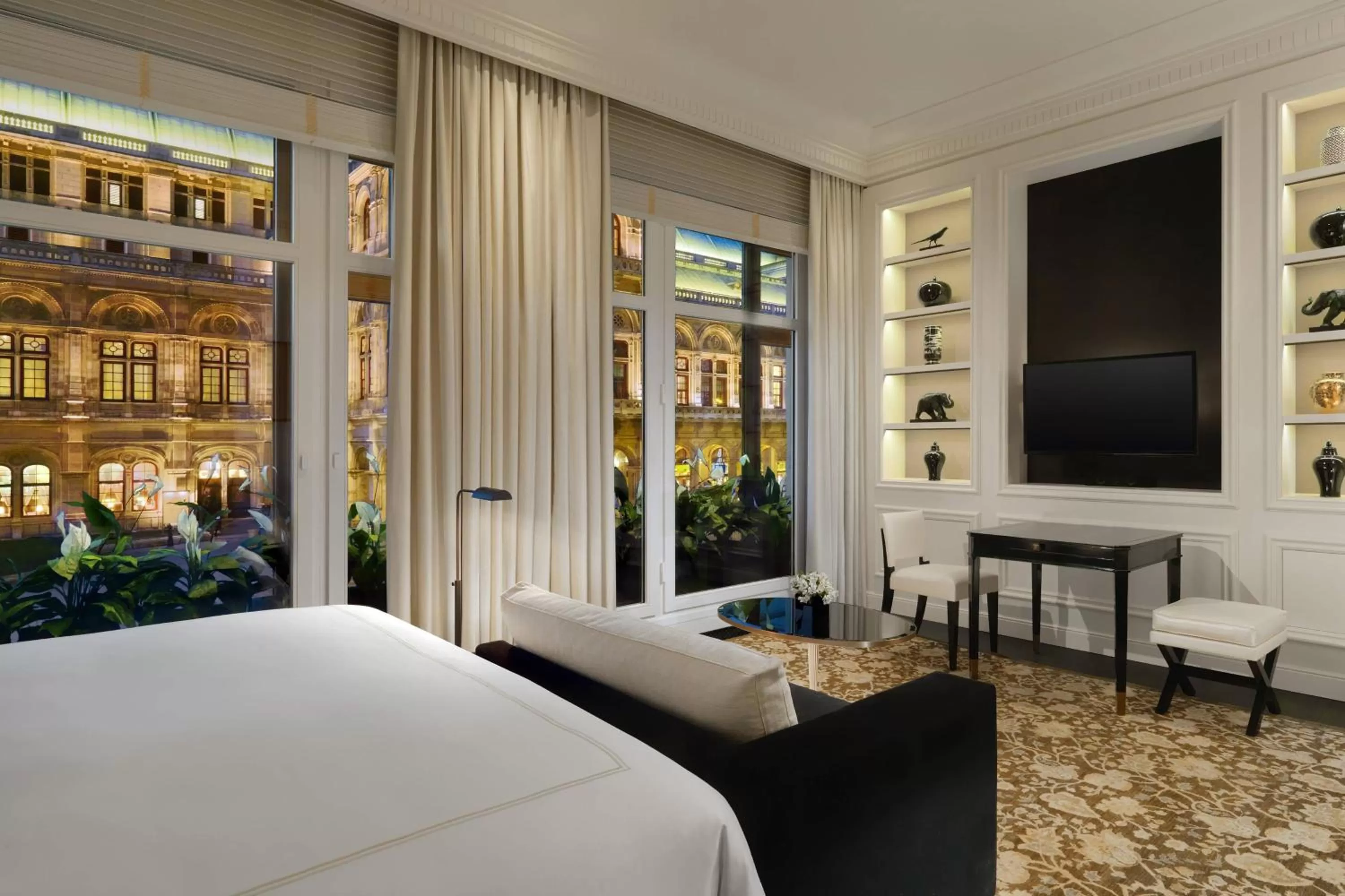 Grand Deluxe King Room in Hotel Bristol, a Luxury Collection Hotel, Vienna