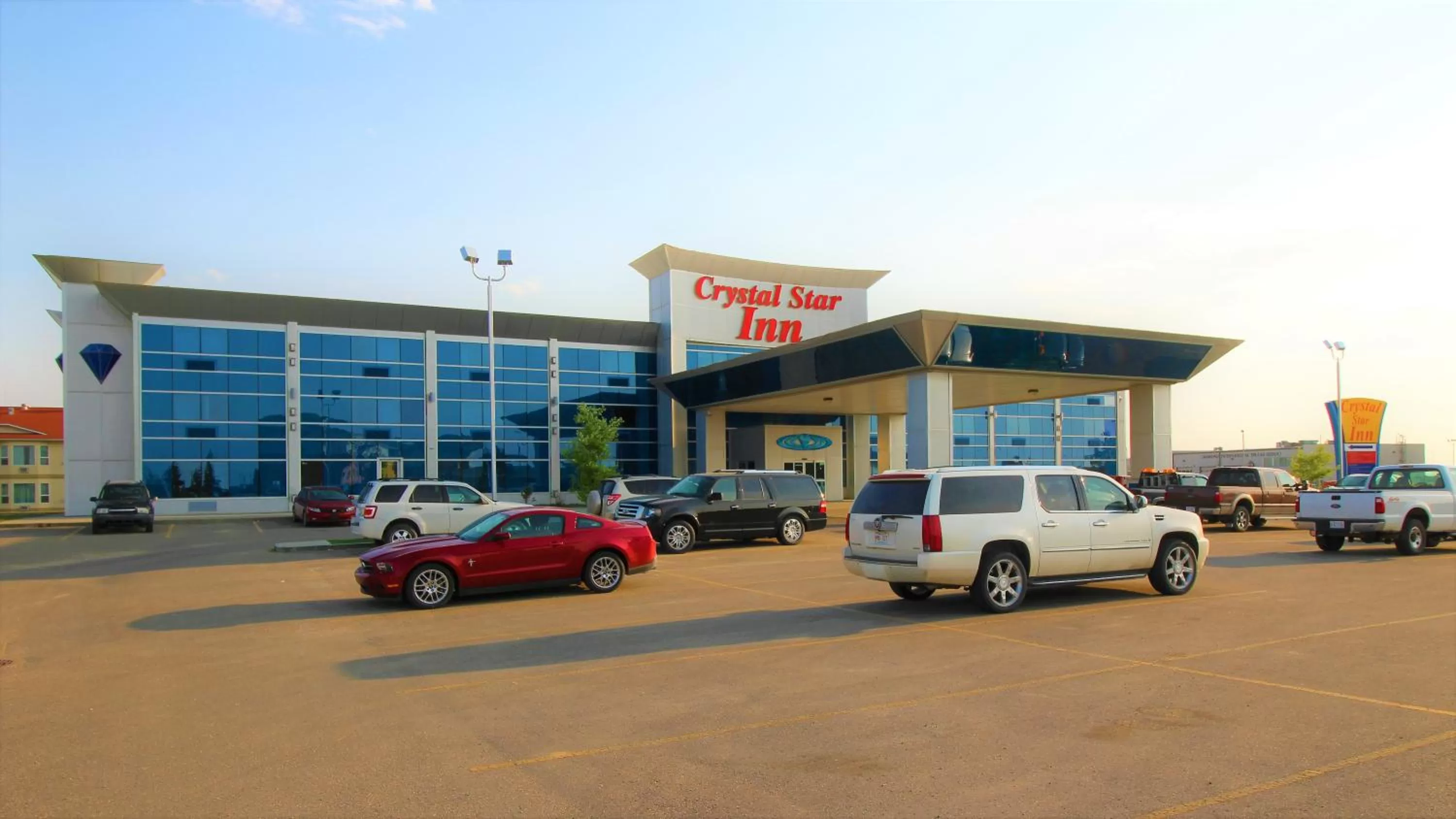 Property building in Crystal Star Inn Edmonton Airport with free shuttle to and from Airport
