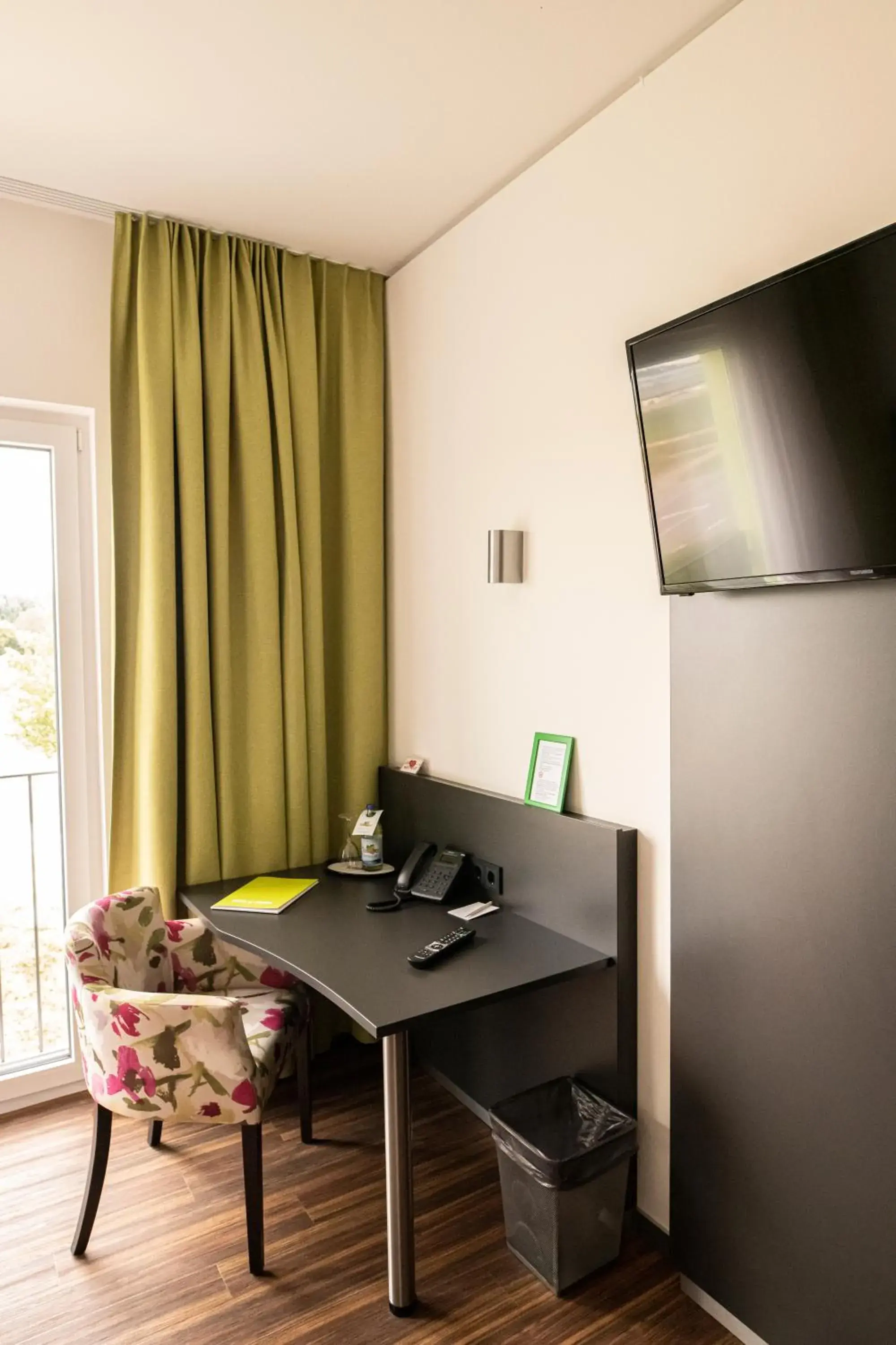 Single Room with Bathroom - single occupancy in Hotel Campo Single Room with Bathroom - single occupancy in Hotel Campo