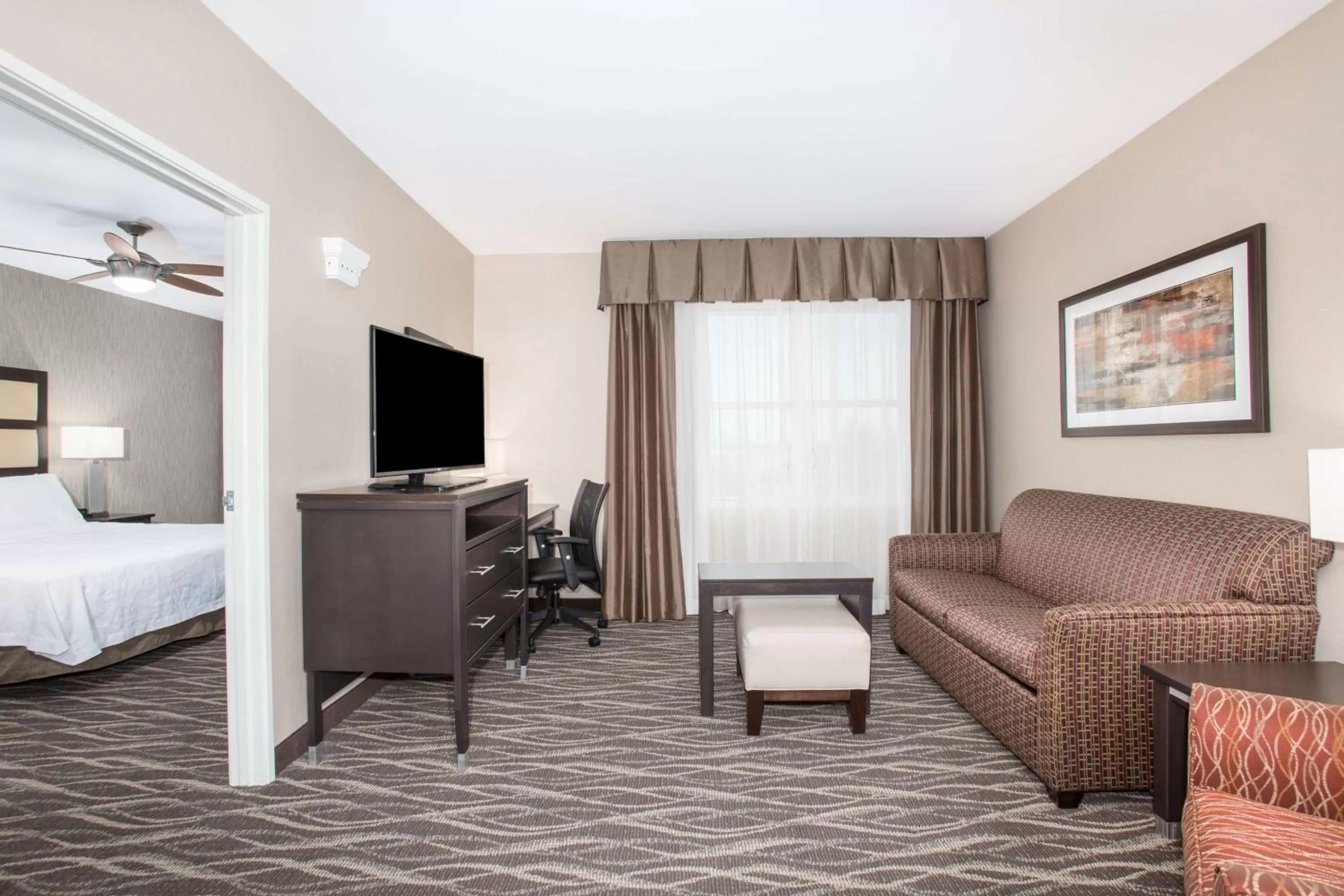 Living room, Bed in Homewood Suites by Hilton South Las Vegas