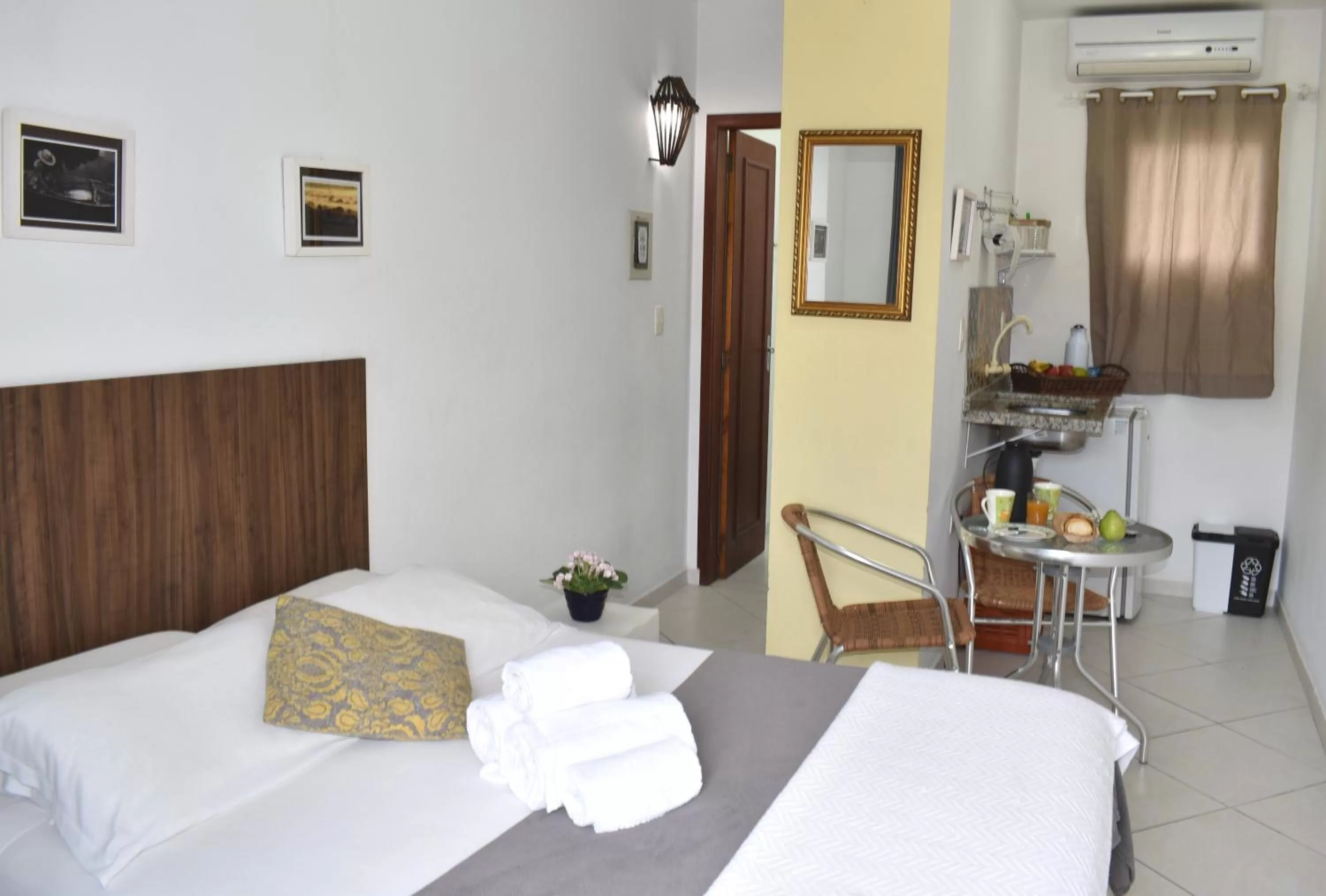 Bedroom, Bed in Pousada Green