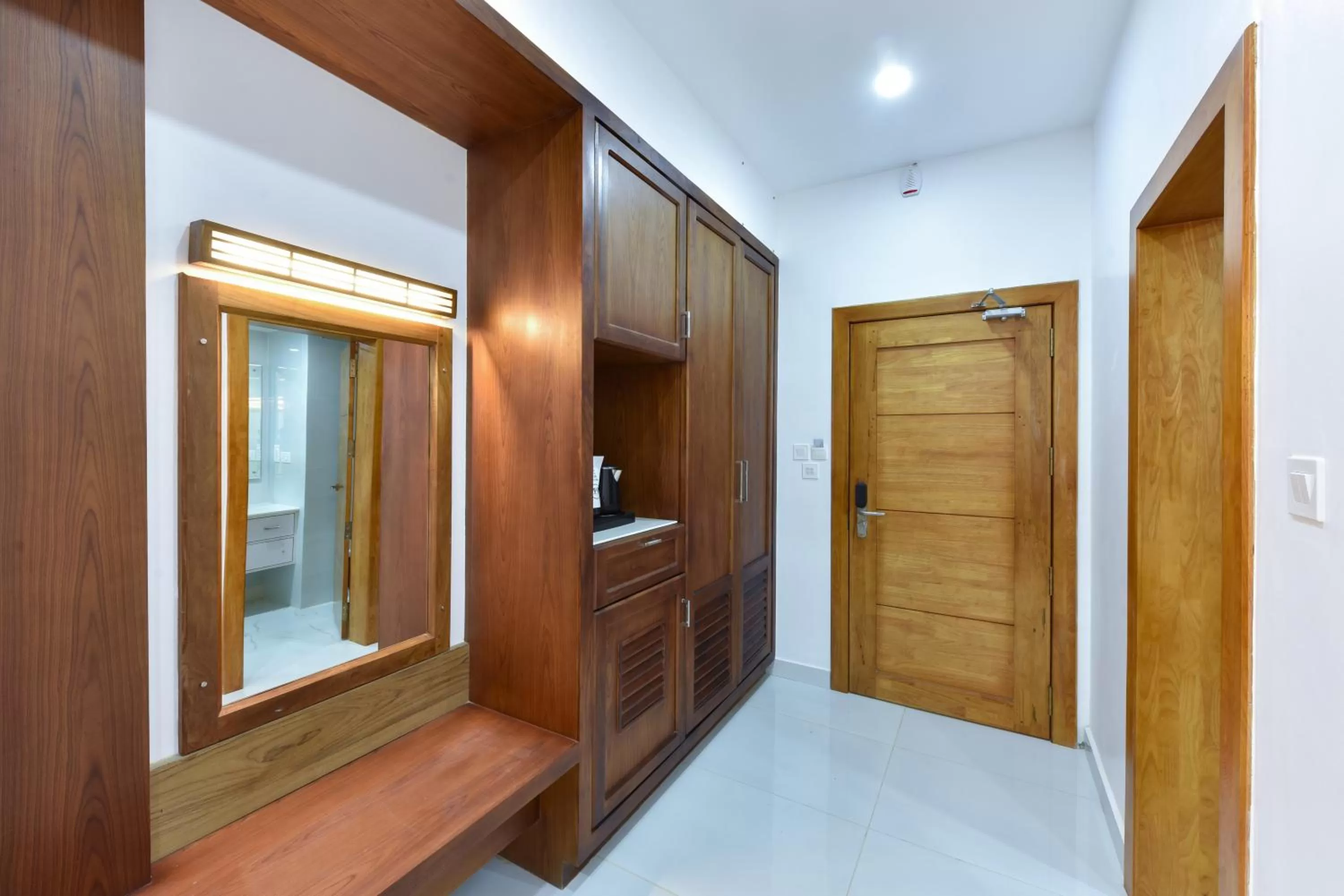 Area and facilities in HOTEL WHITE HOUSE, Munnar