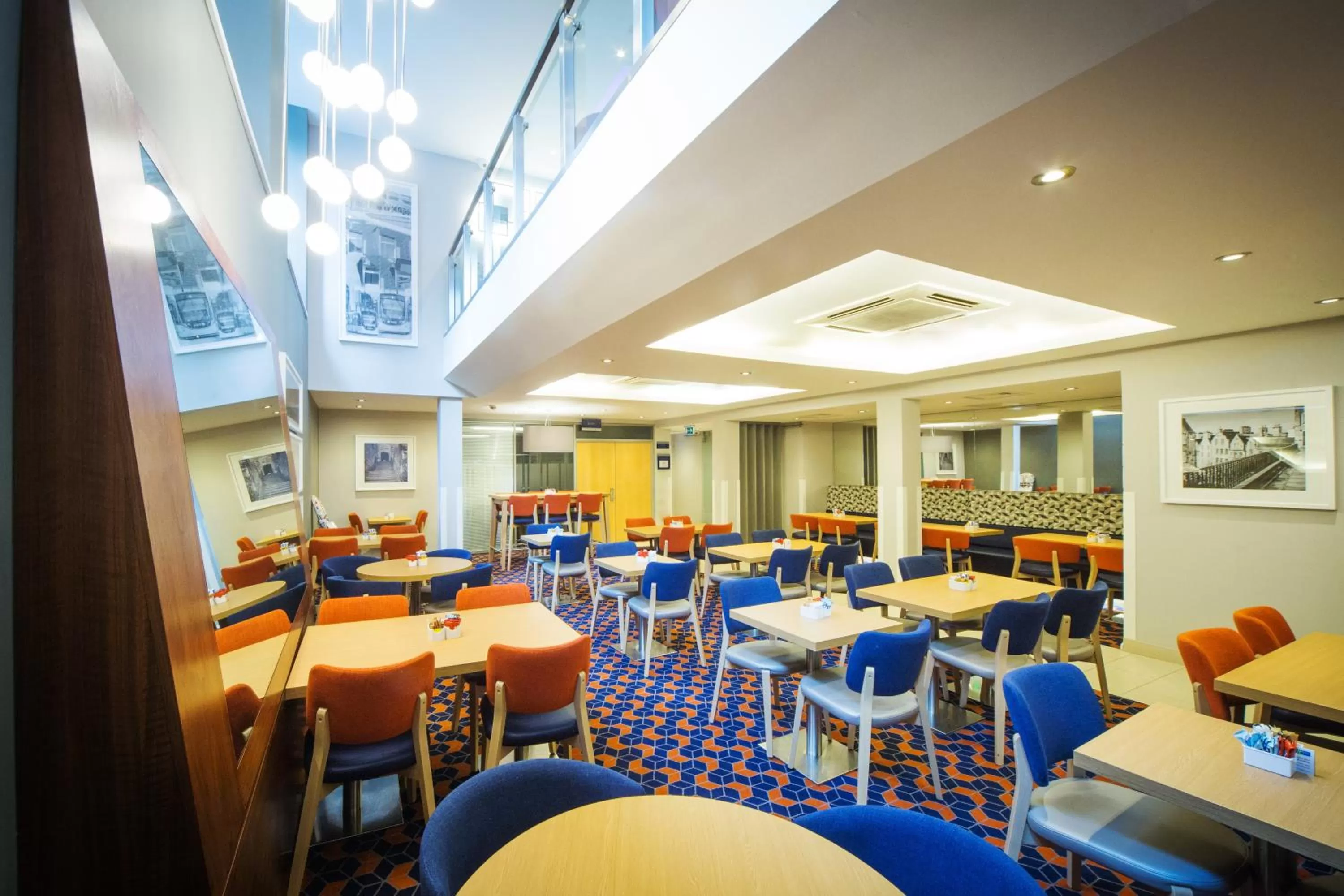 Breakfast in Holiday Inn Express Edinburgh – Royal Mile by IHG