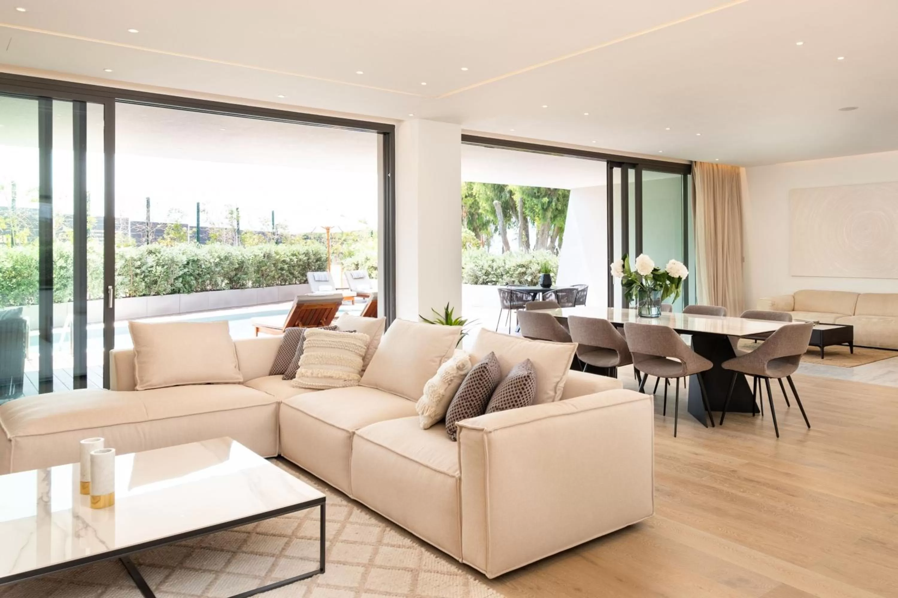 Swimming pool in Parklane, a Luxury Collection Resort & Spa, Limassol