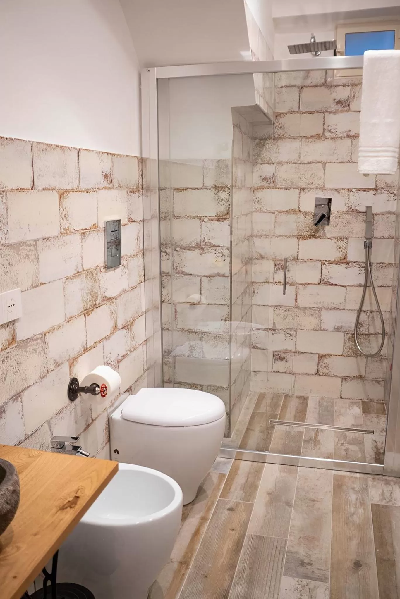 Shower in MareLuna Rooms