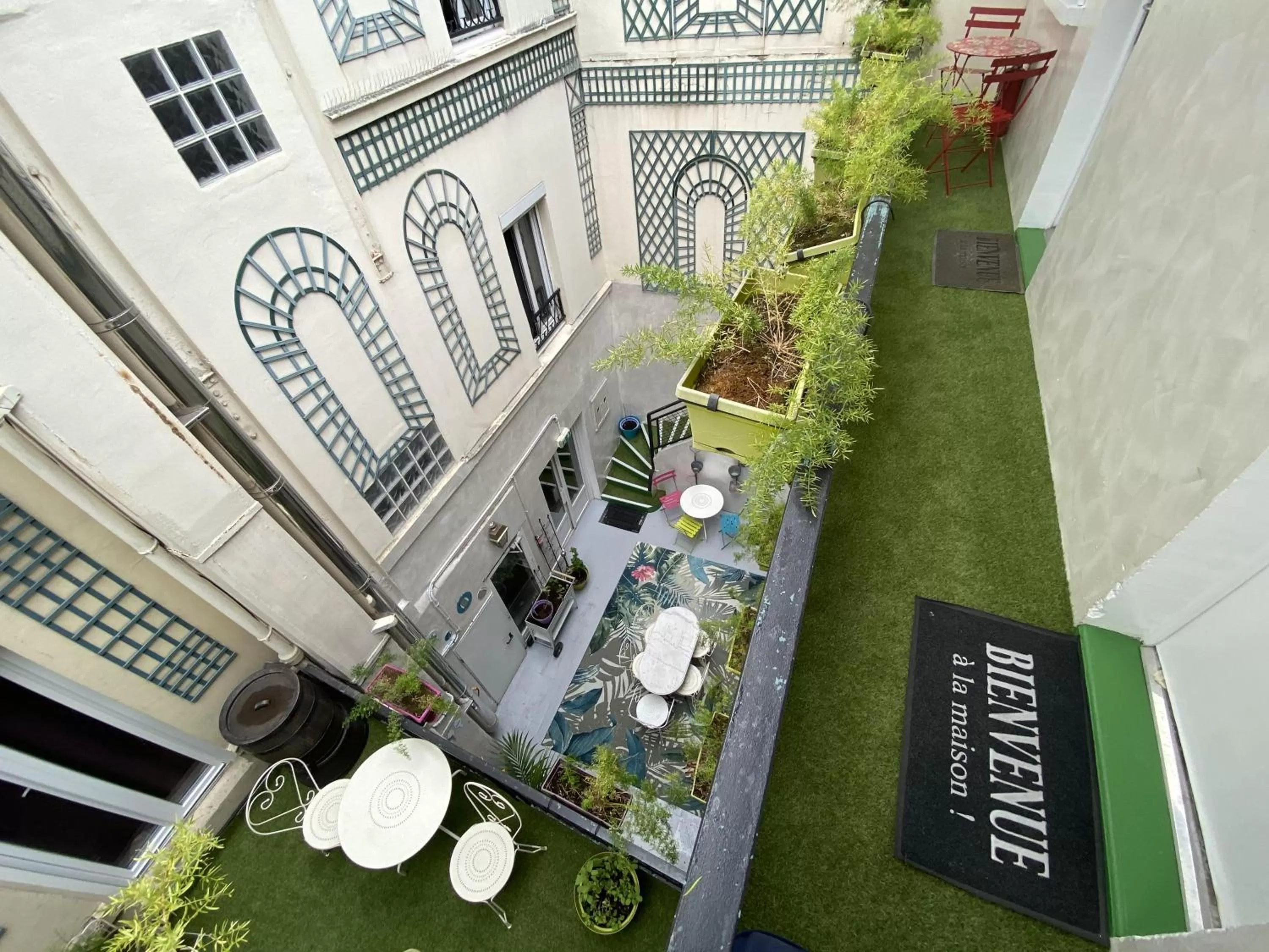 Inner courtyard view in Hôtel Malar