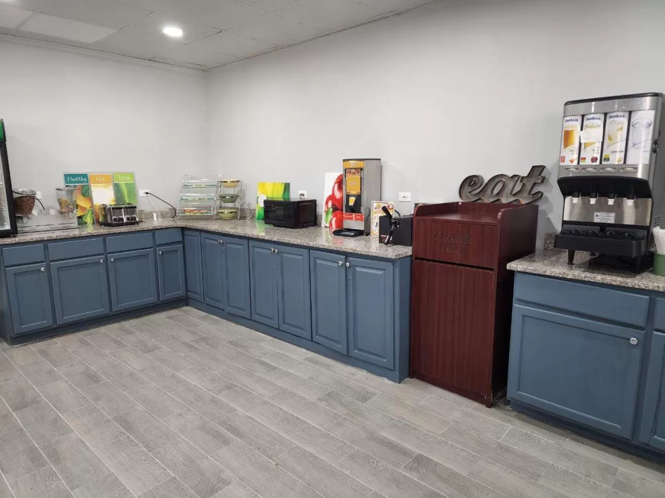 Breakfast in Suburban Studios Rock Hill Northeast I-77