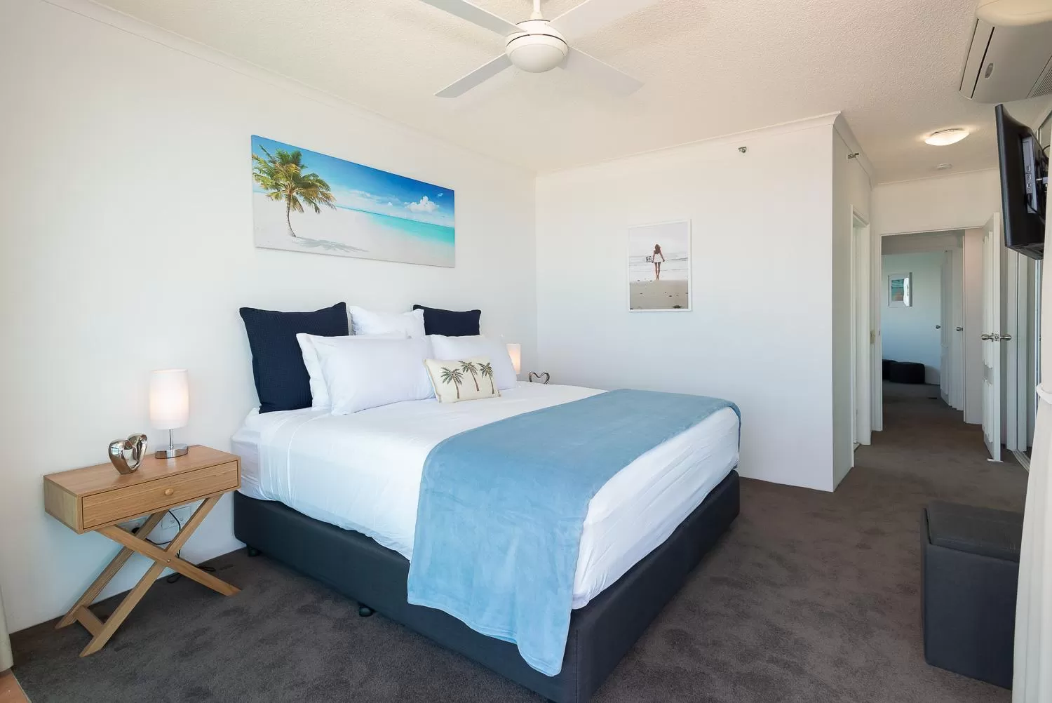 Bedroom, Bed in The Waterford on Main Beach