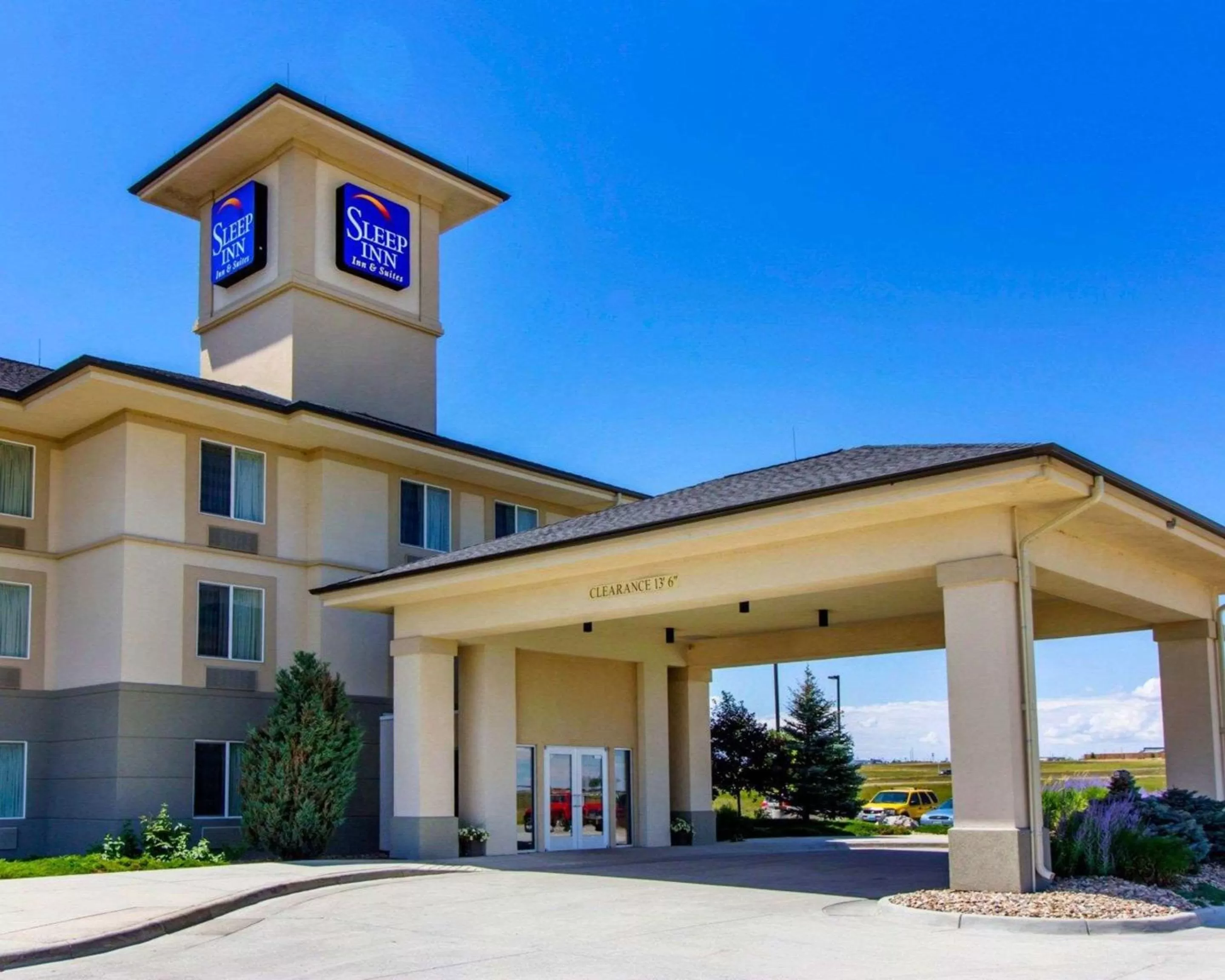 Property building in Sleep Inn & Suites Evansville - Casper