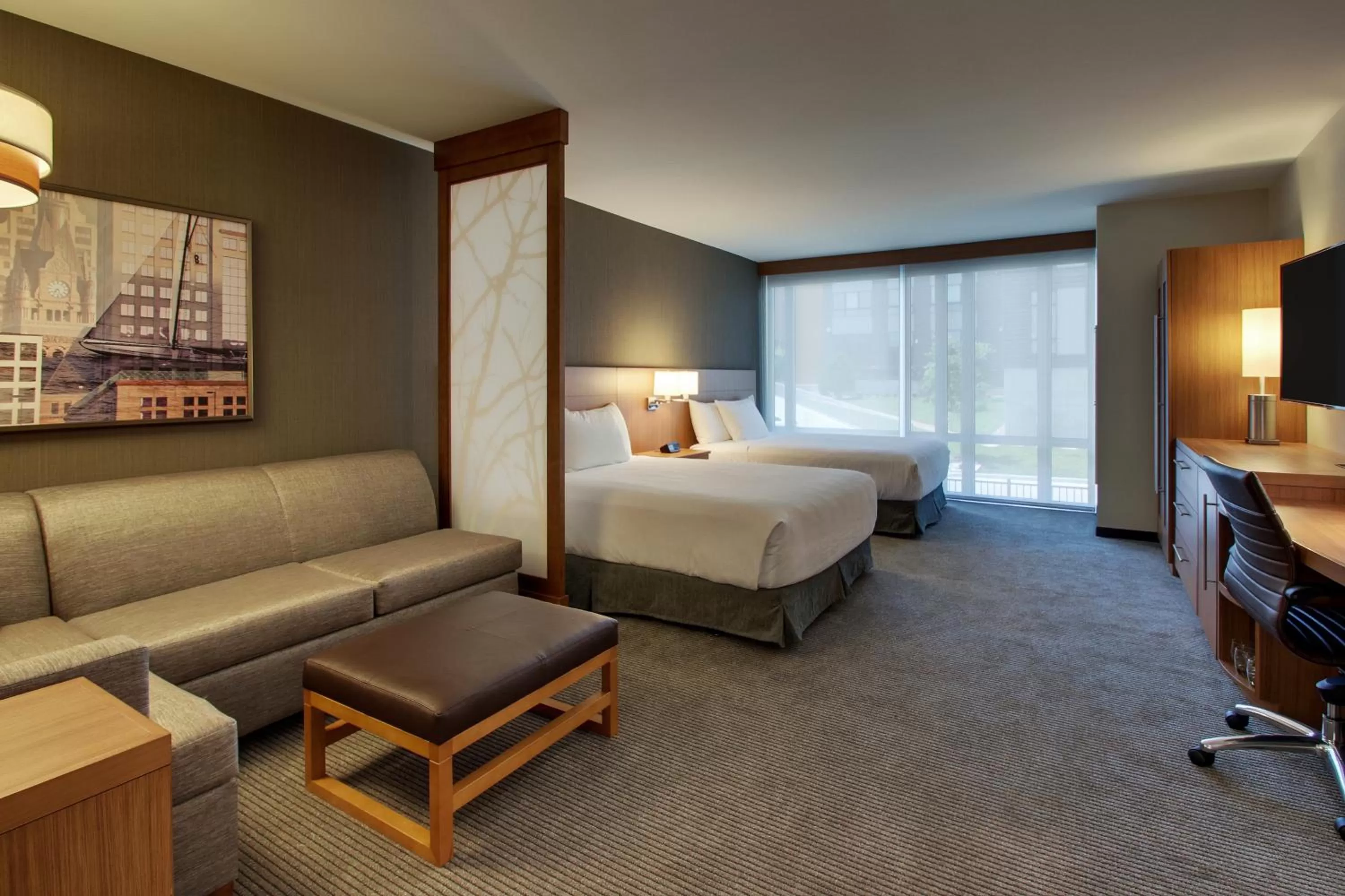 Queen Room with Two Queen Beds and Accessible Tub - Disability Access in Hyatt Place Milwaukee Downtown
