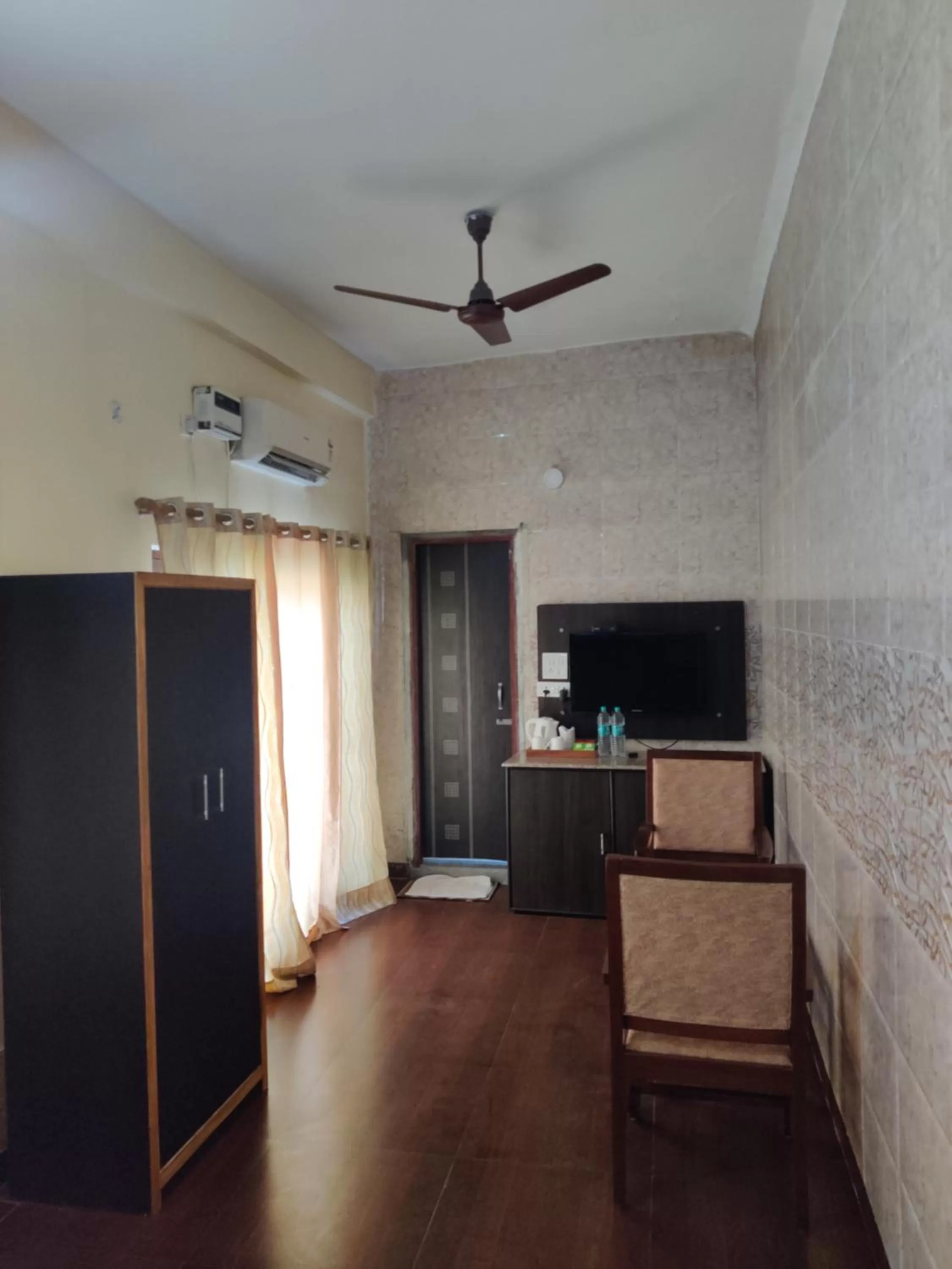 TV and multimedia in Kunwar Residency