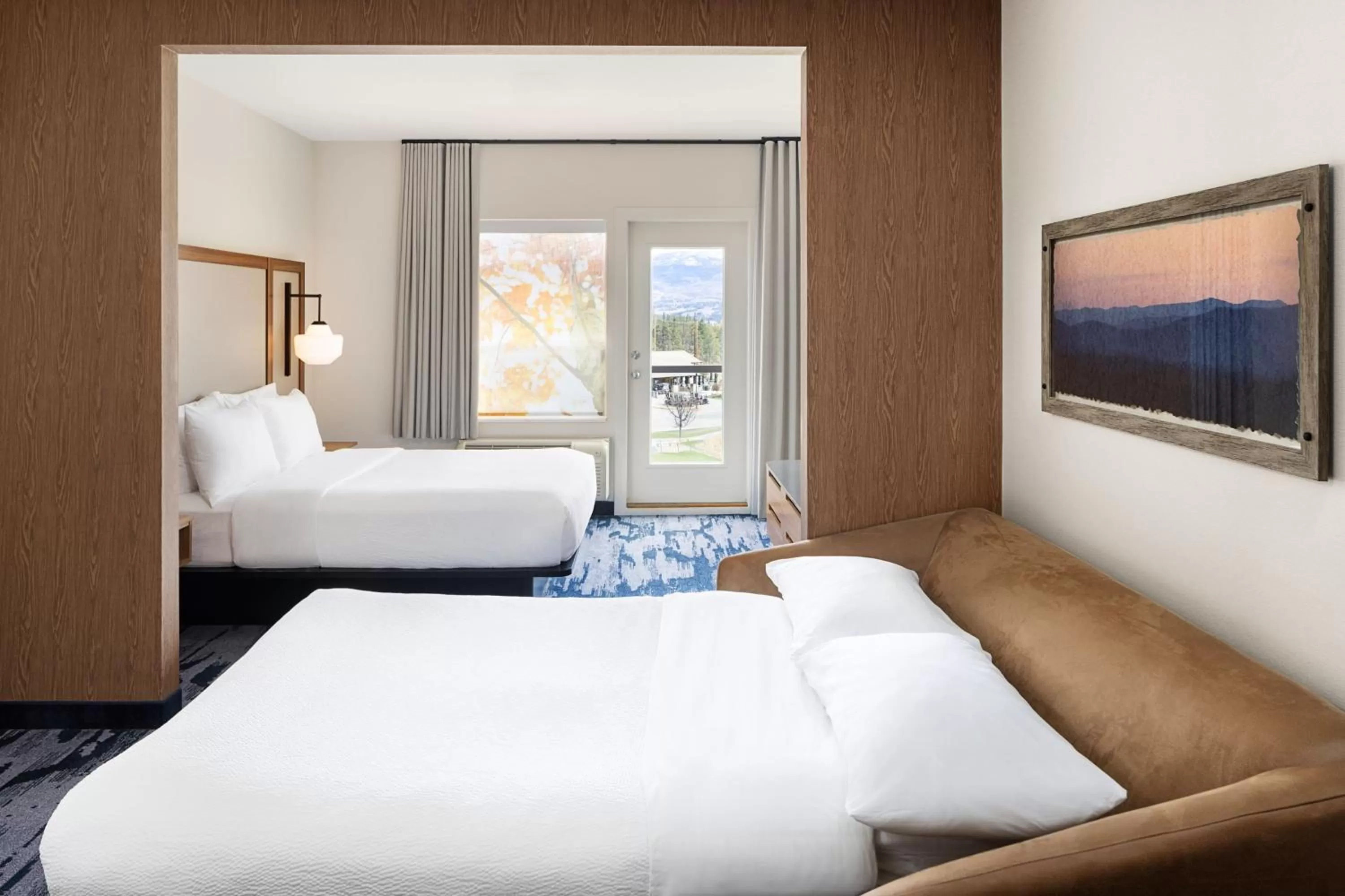 One-Bedroom Family Room in Fairfield by Marriott Inn & Suites West Kelowna