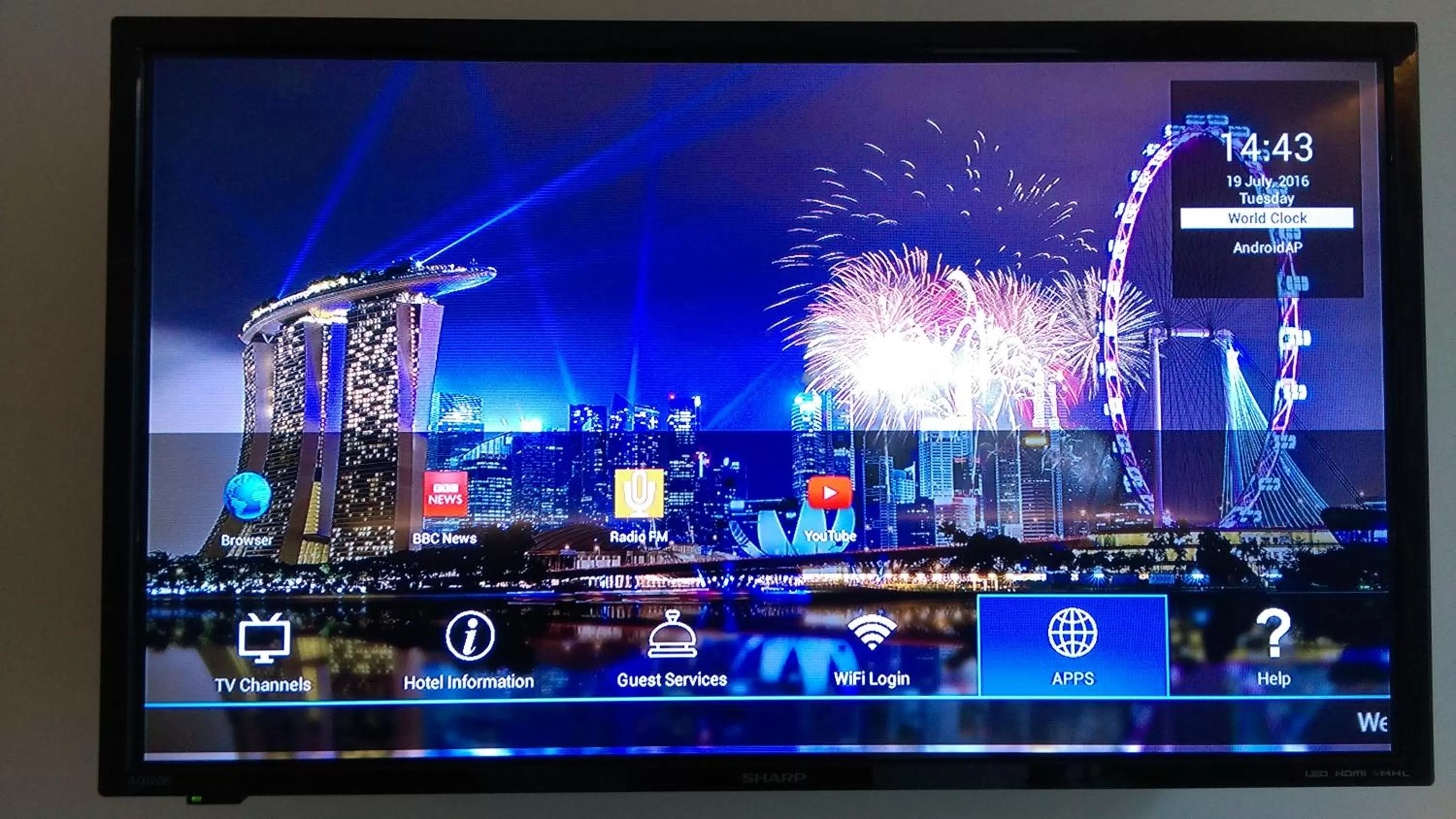 TV and multimedia in Hotel Chancellor@Orchard