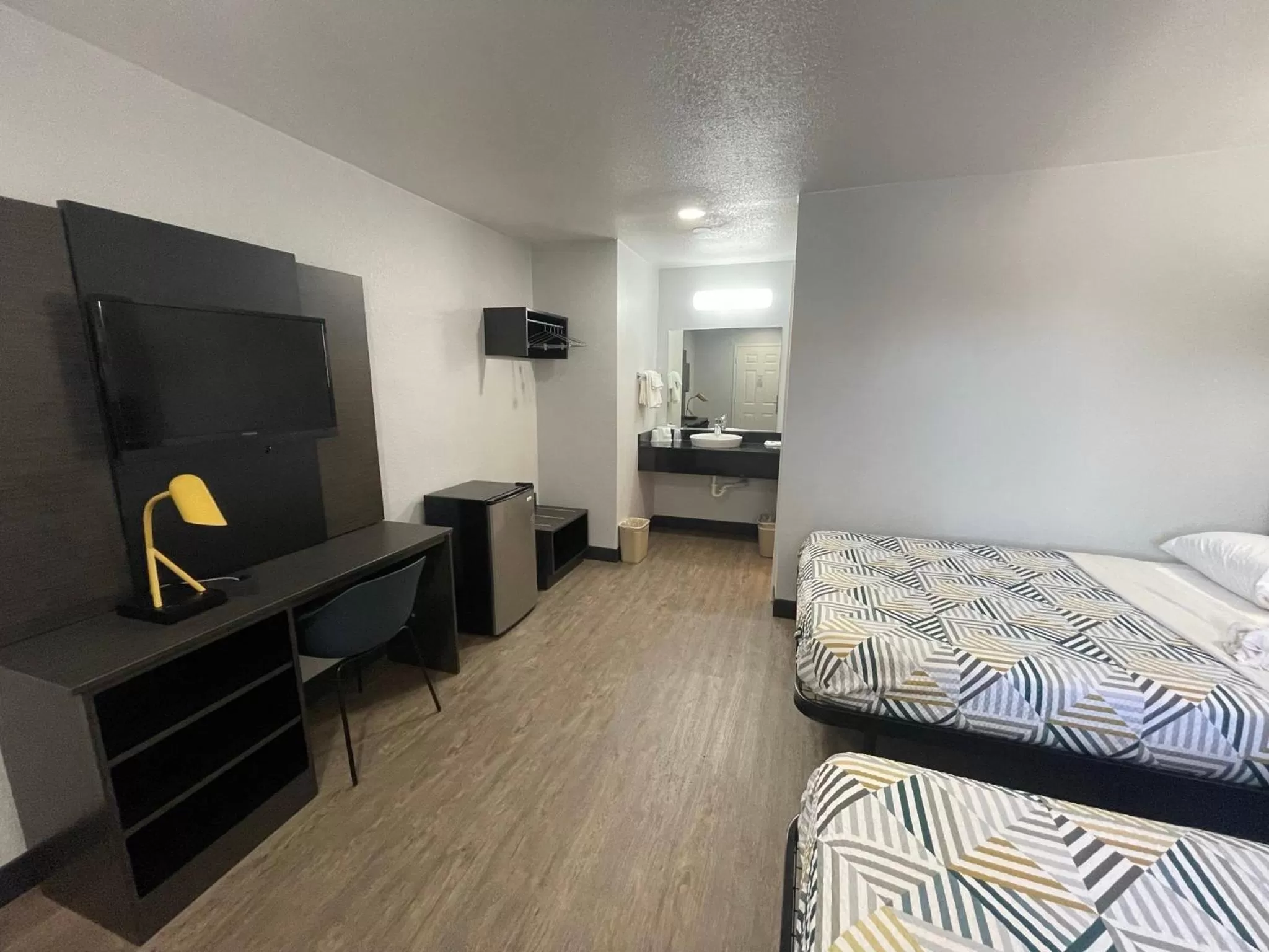 Bed in Motel 6 Denton, TX - UNT