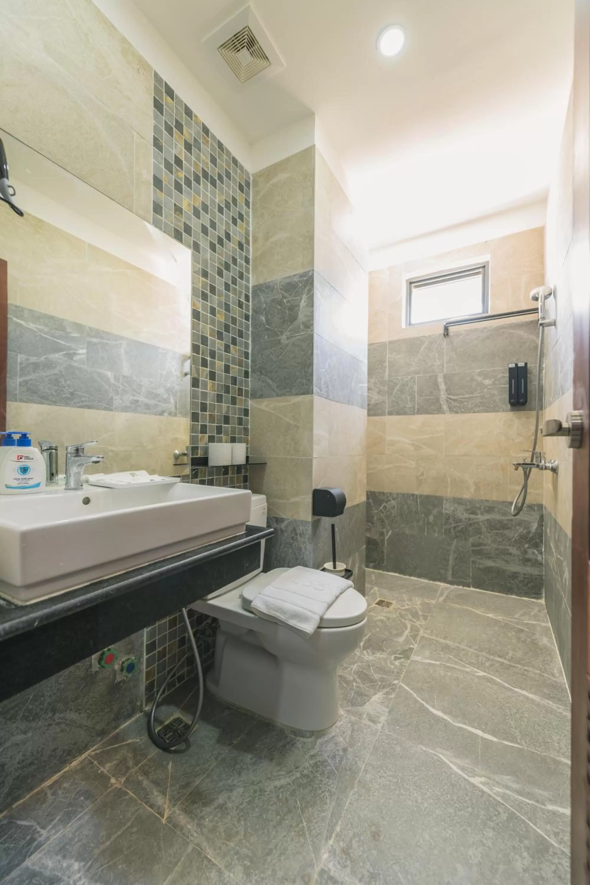 Shower in Residence 110 (Hotel and Apartments)