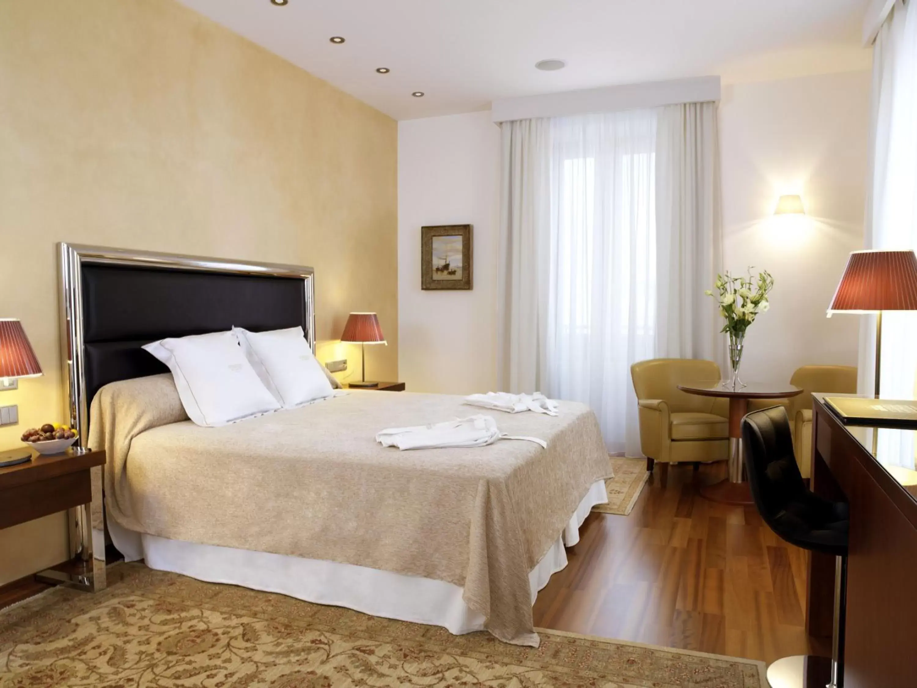 Superior Double or Twin Room in Mirador de Dalt Vila-Relais & Chateaux Superior Double or Twin Room in Mirador de Dalt Vila-Relais & Chateaux
