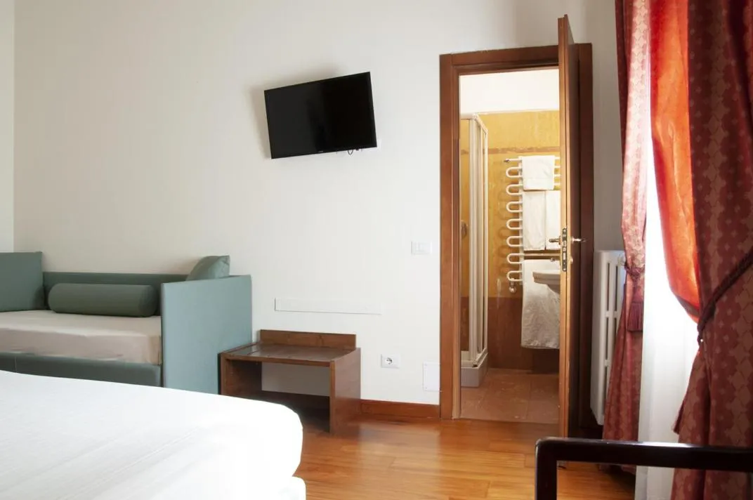 Bed in Hotel San Guido