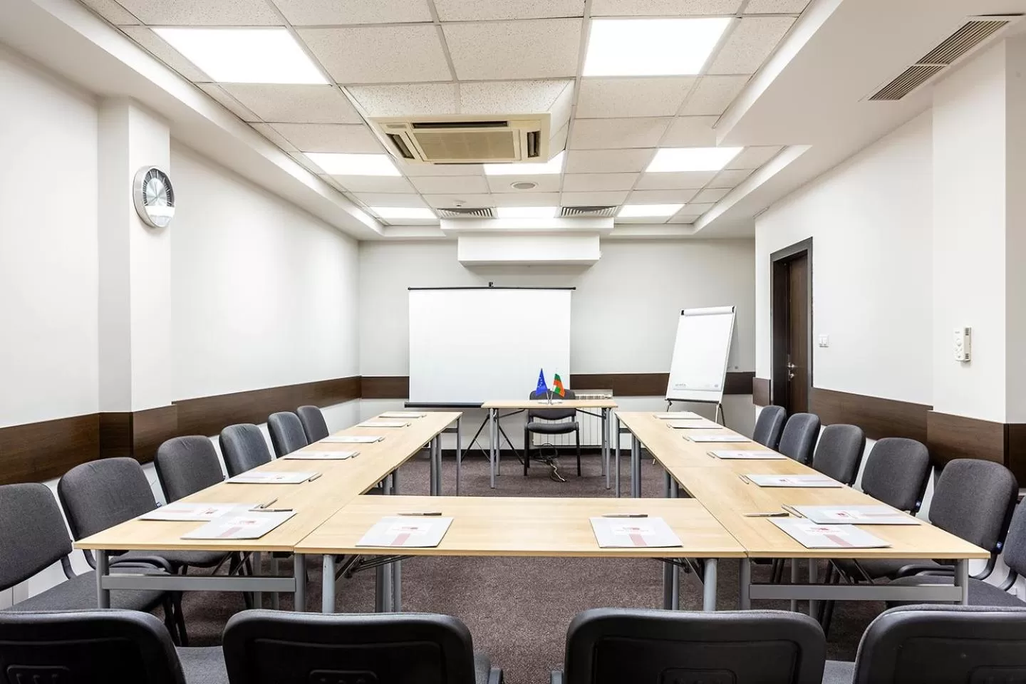 People in Sofia Palace Hotel by HMG