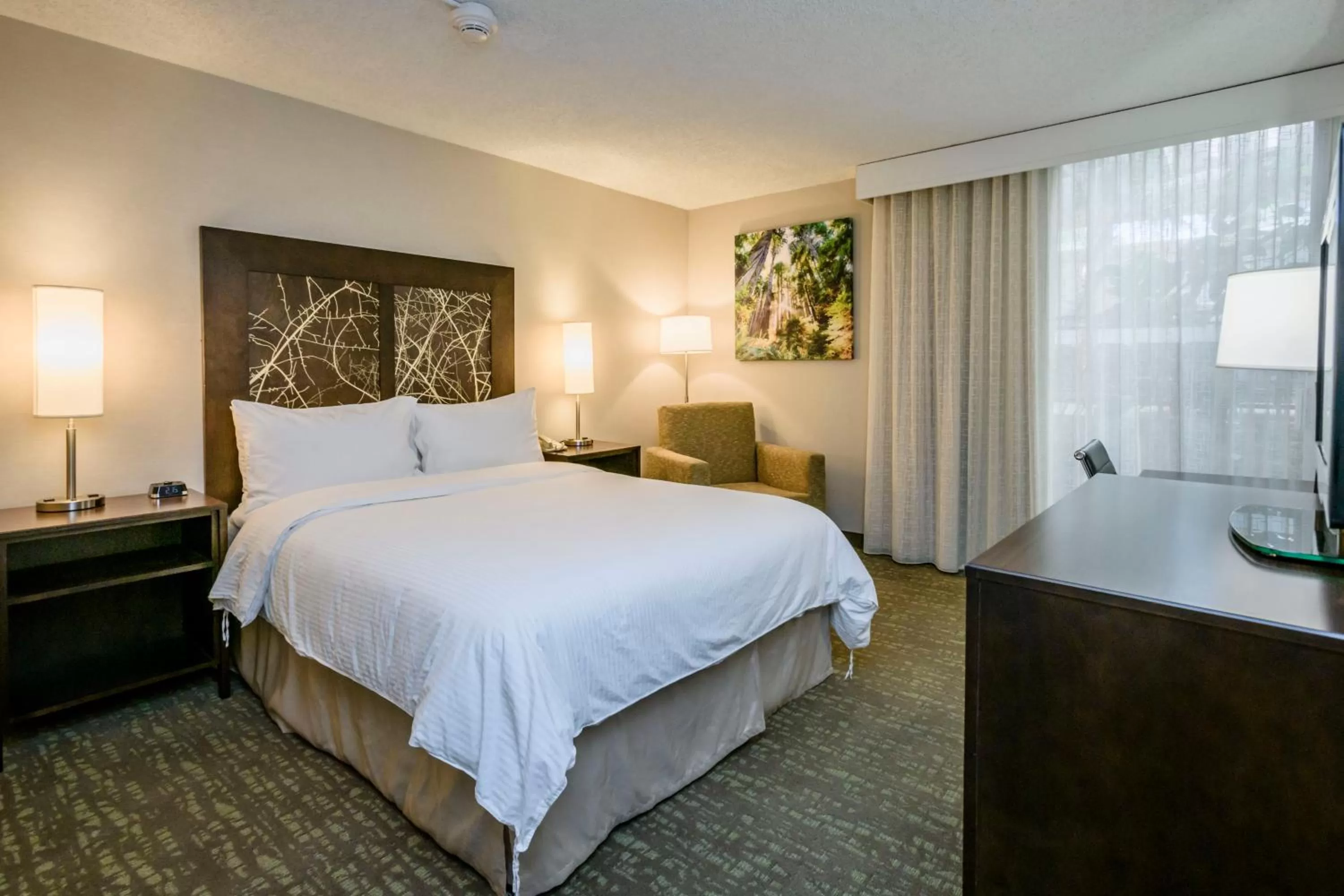 Bed in Wyndham Garden Fresno Yosemite Airport