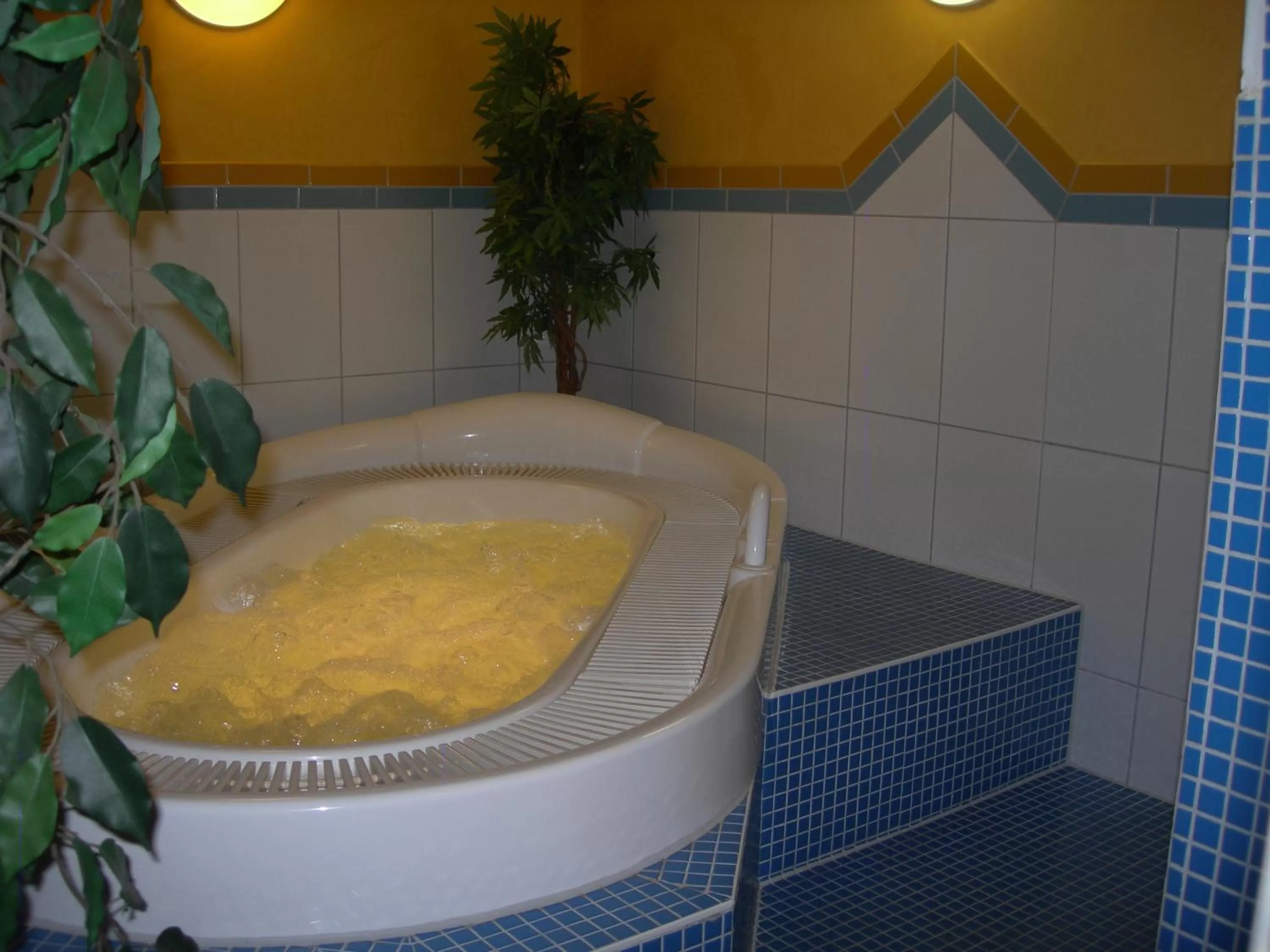Hot Tub in Apart Hotel Norden