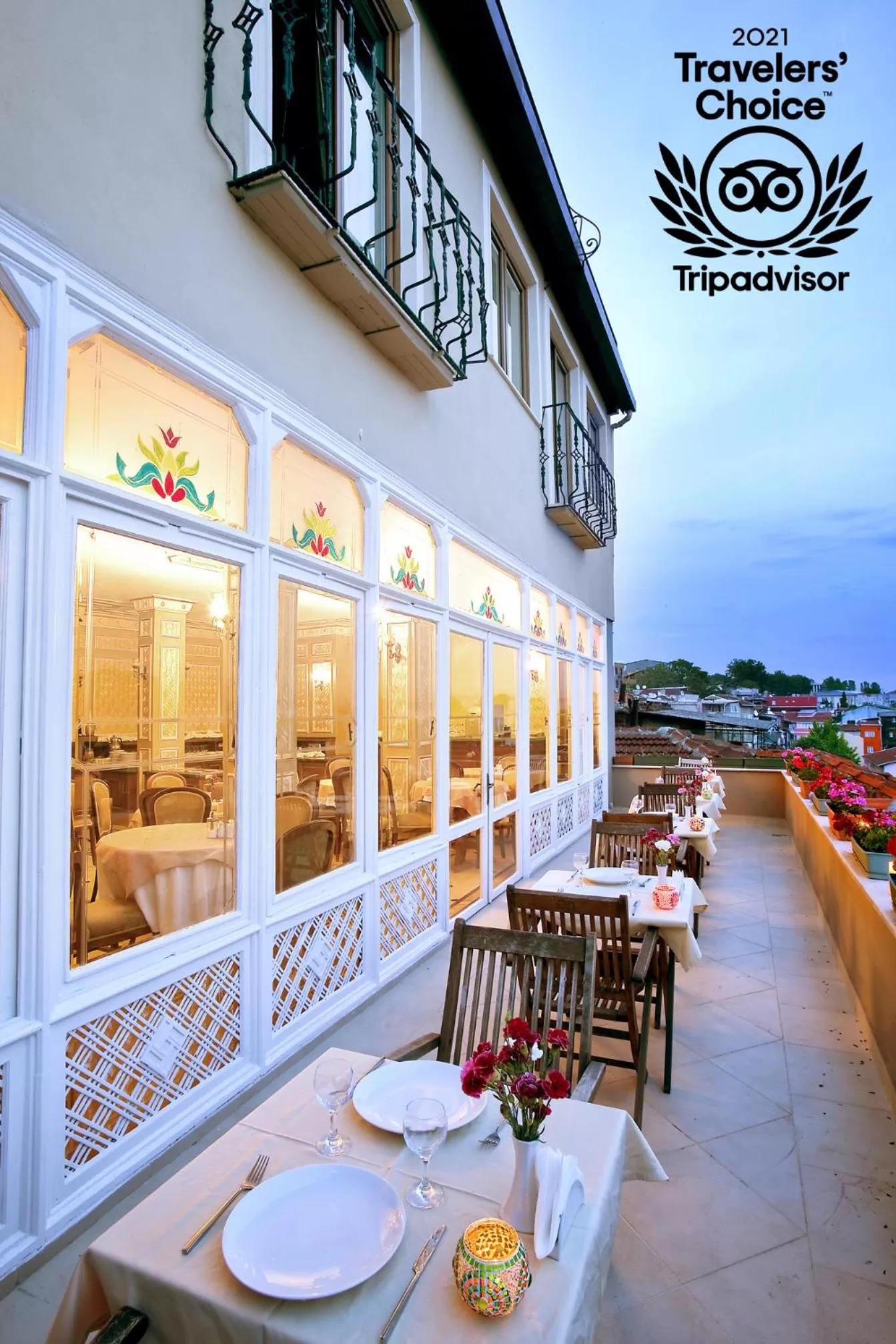 Restaurant/places to eat in Hotel Sumengen