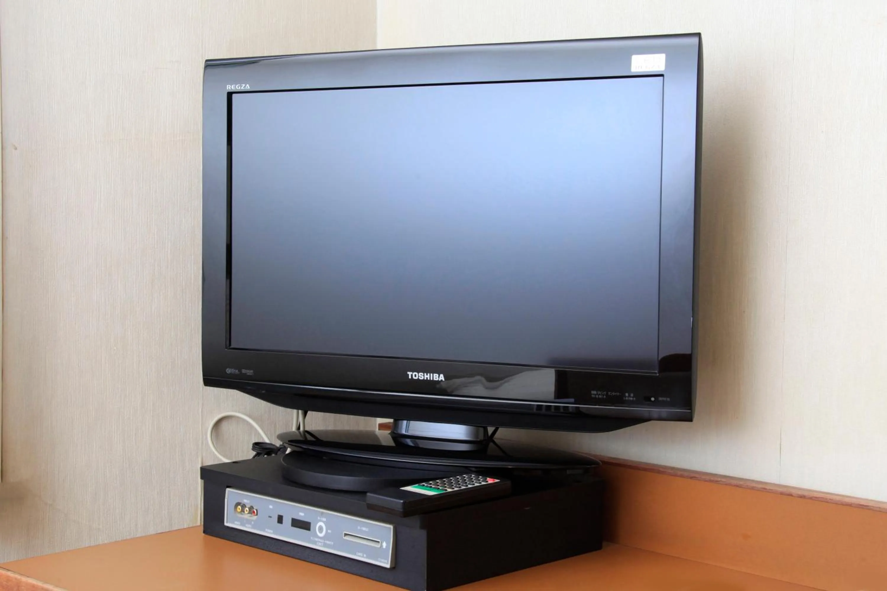 TV and multimedia in Fuji Green Hotel