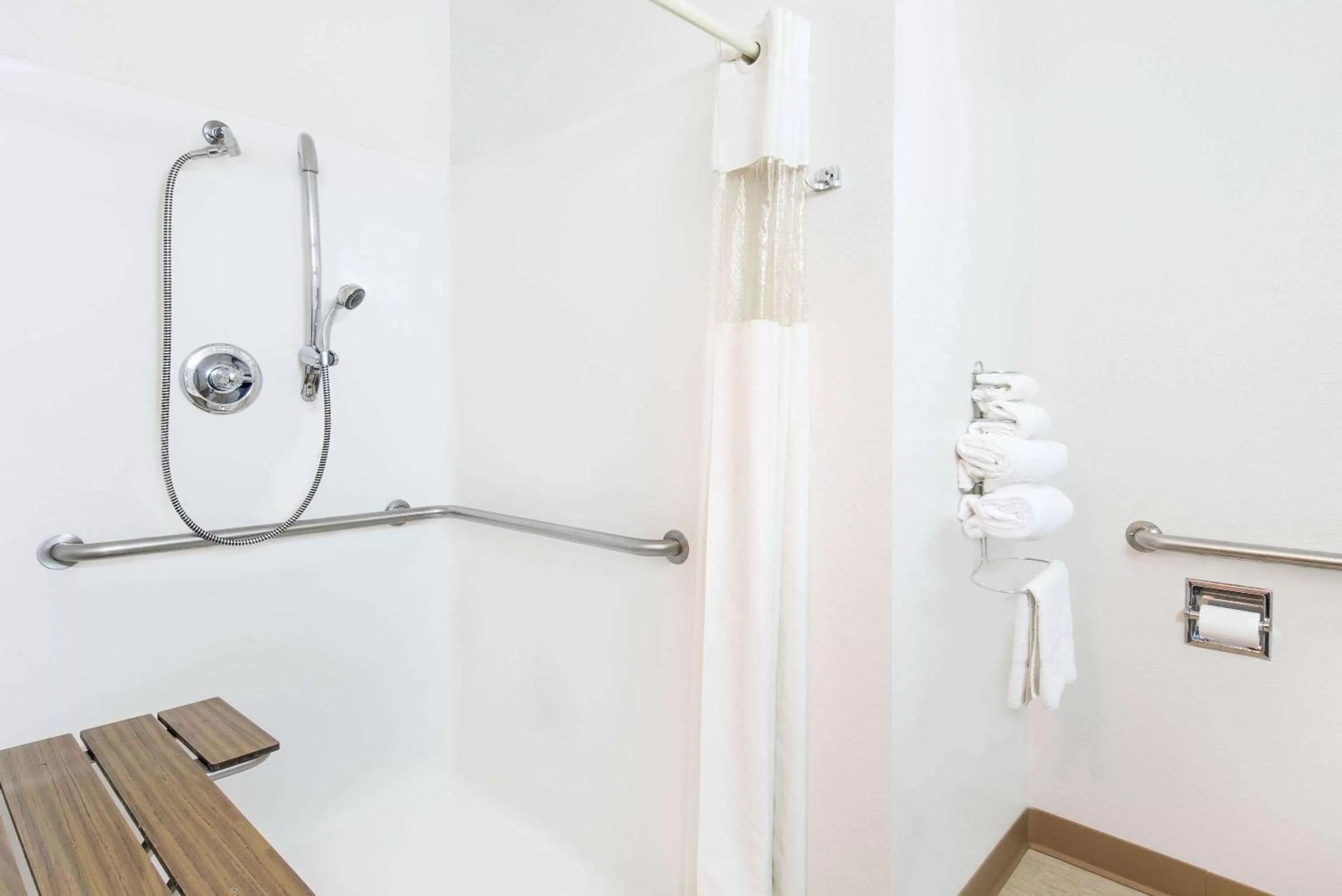 Bathroom in Wrangler Hotel Morris