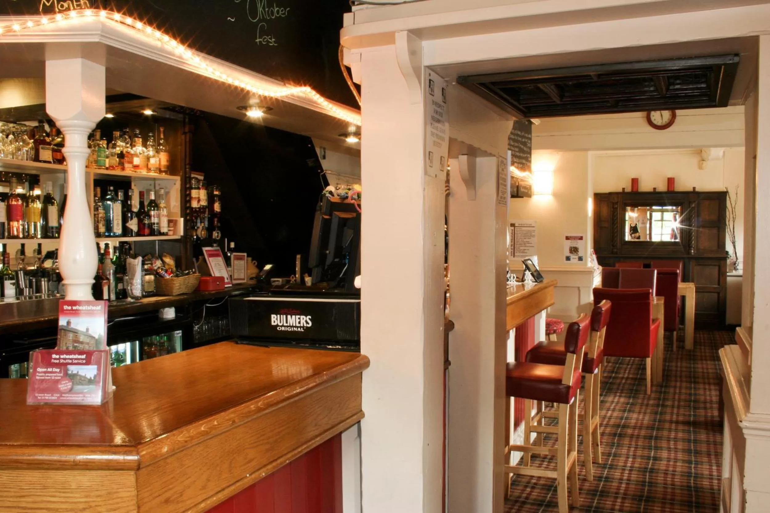 Lounge or bar in The Wheatsheaf