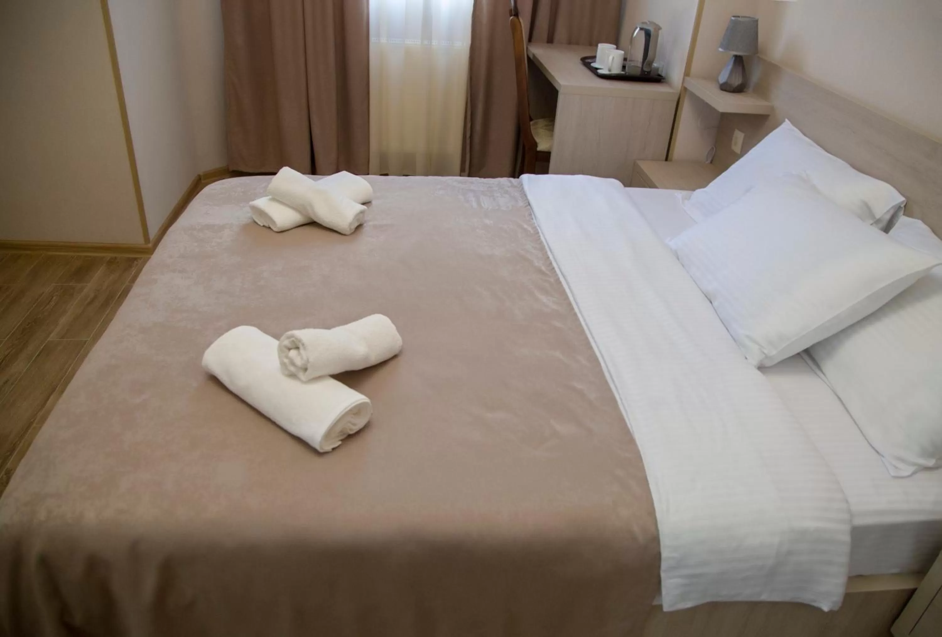 Bedroom, Bed in Family Hotel Triston