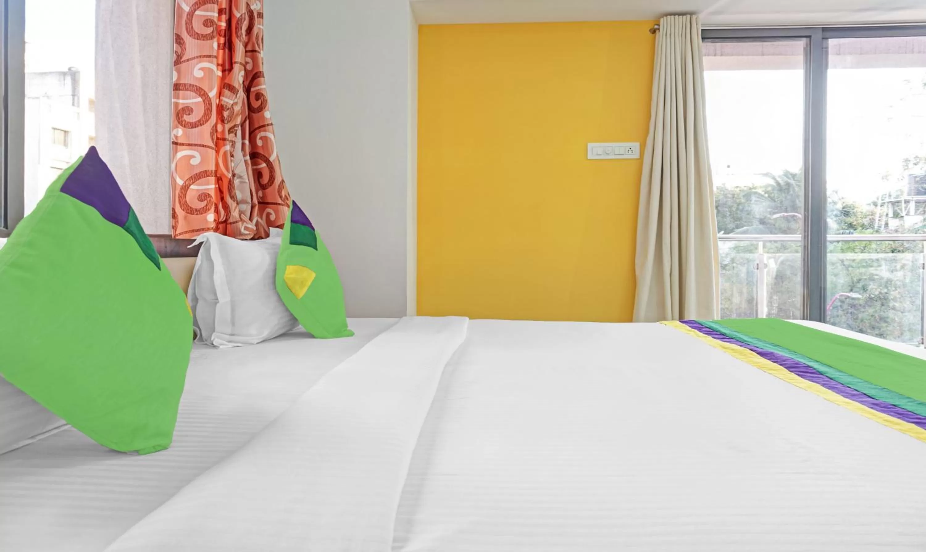 Bedroom, Bed in Treebo Atithi Corporate Stay Baner IT Hub