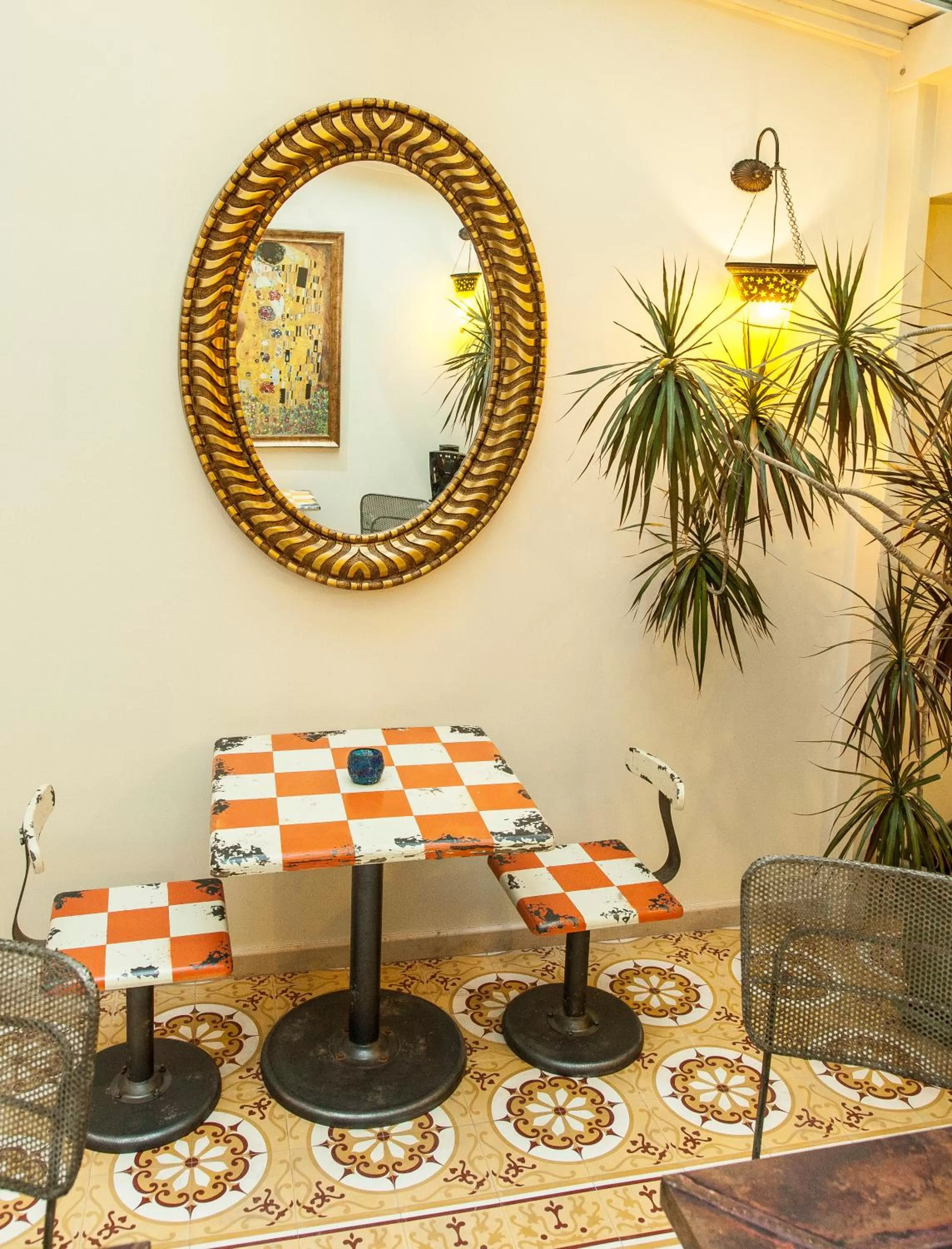 Restaurant/places to eat in Villa Pera Suite Hotel