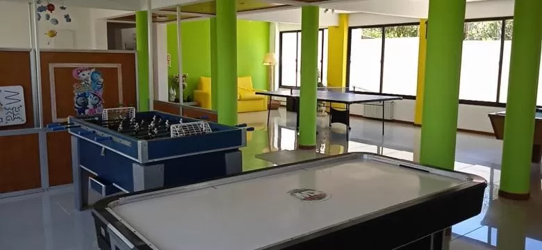 Game Room, Billiards in Hotel Ricadi