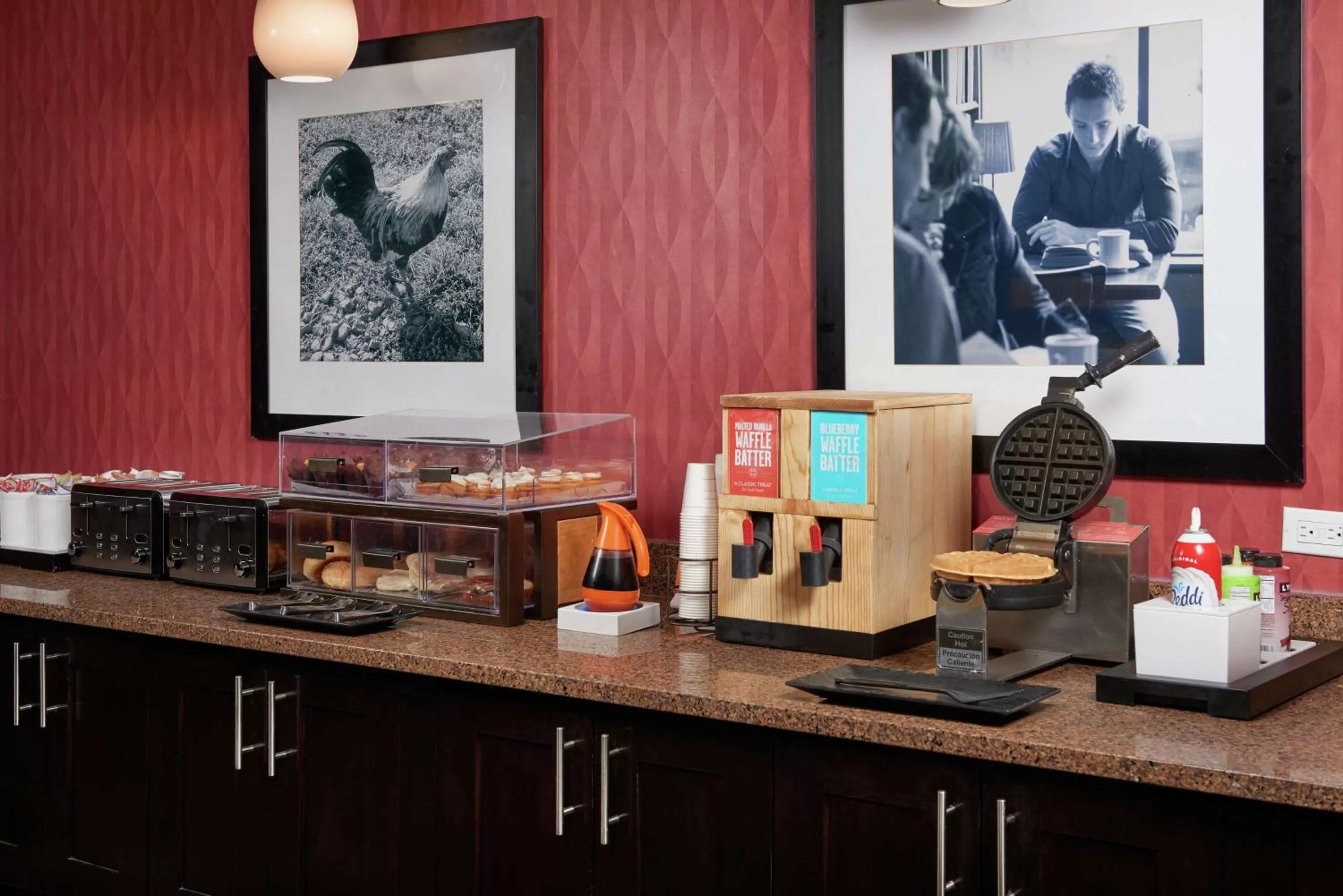 Breakfast in Hampton Inn Niagara Falls